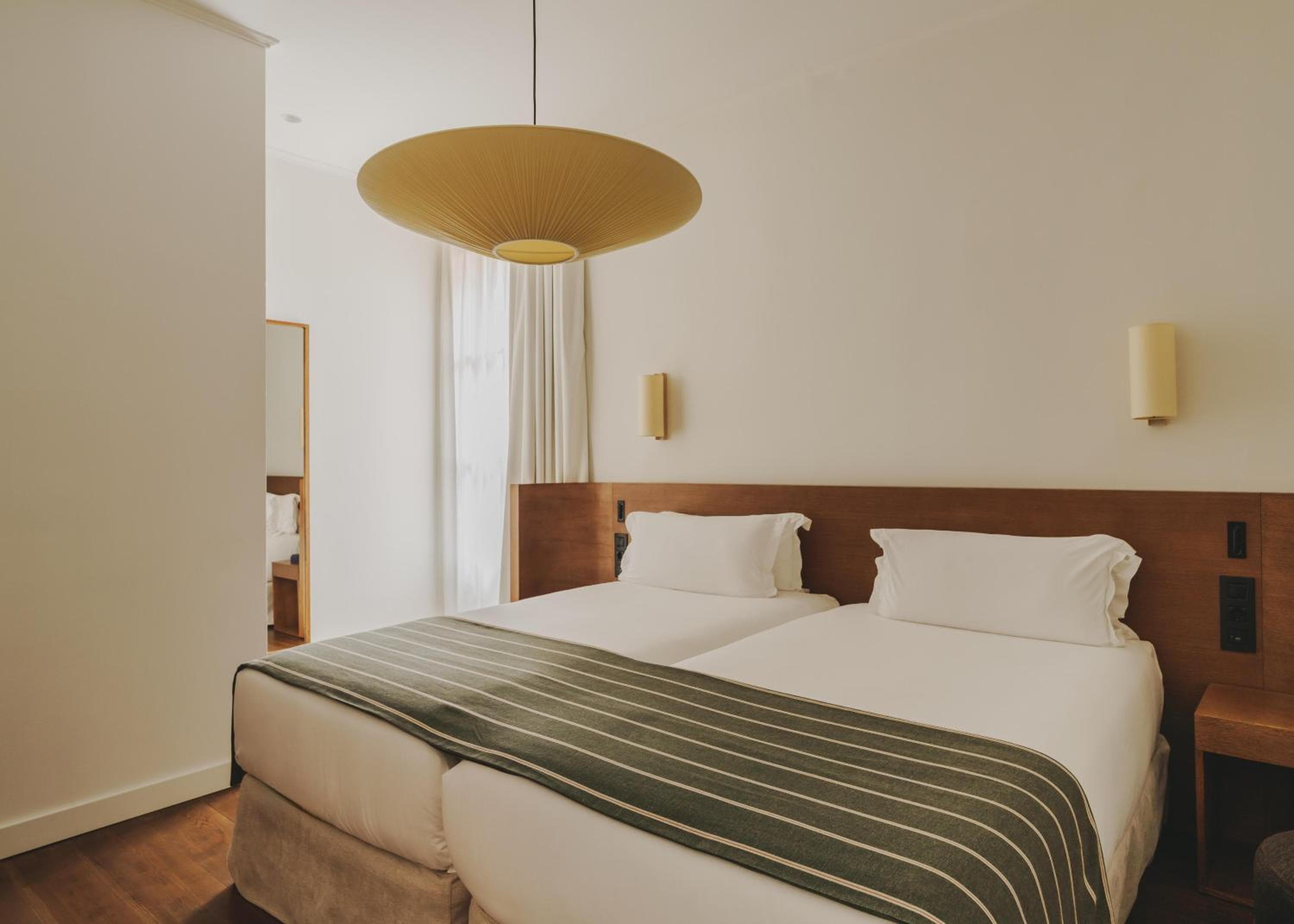 Hotel Regina Barcelona — 13