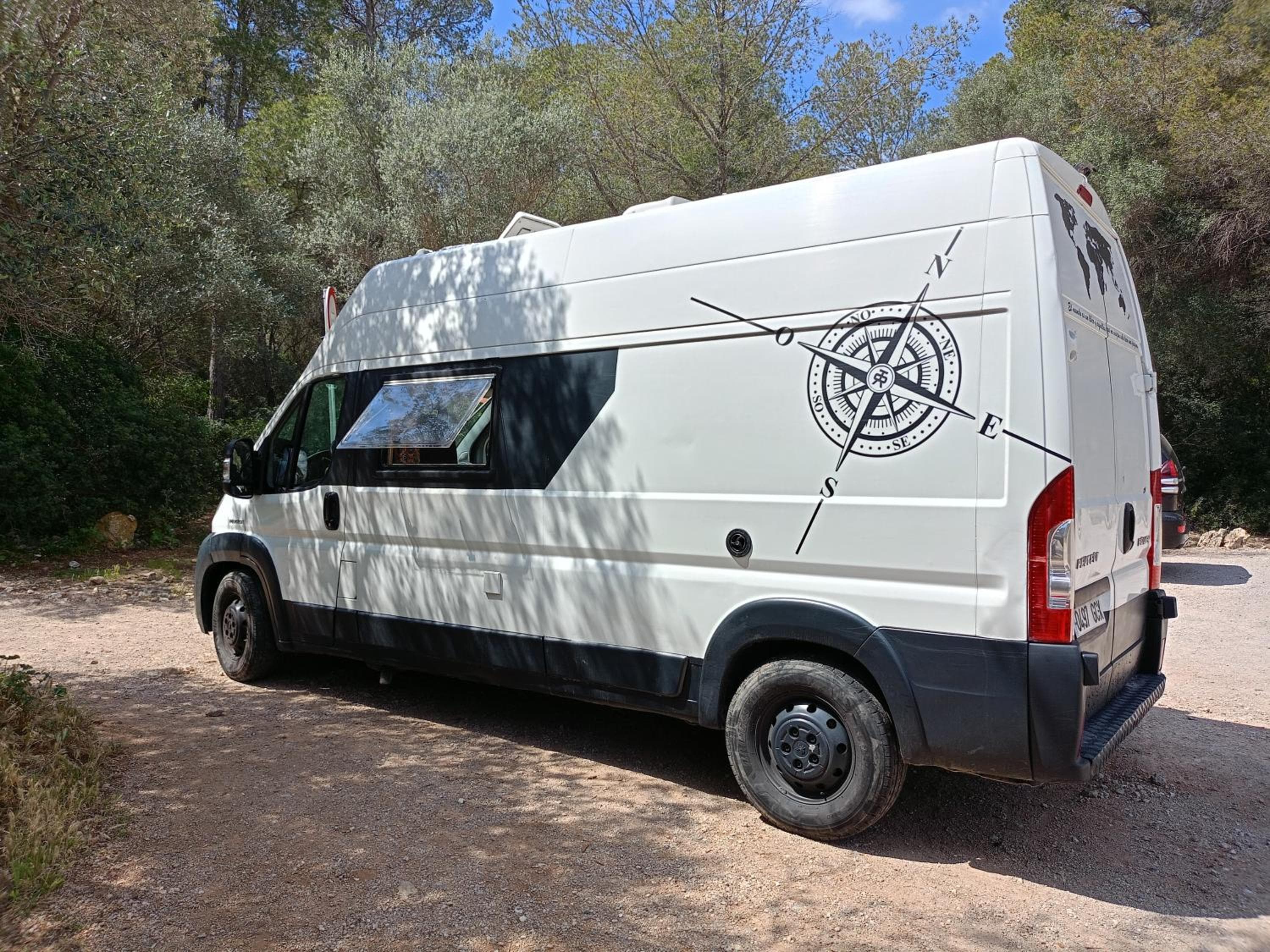 Furgoneta Camper Gran Volumen — 4