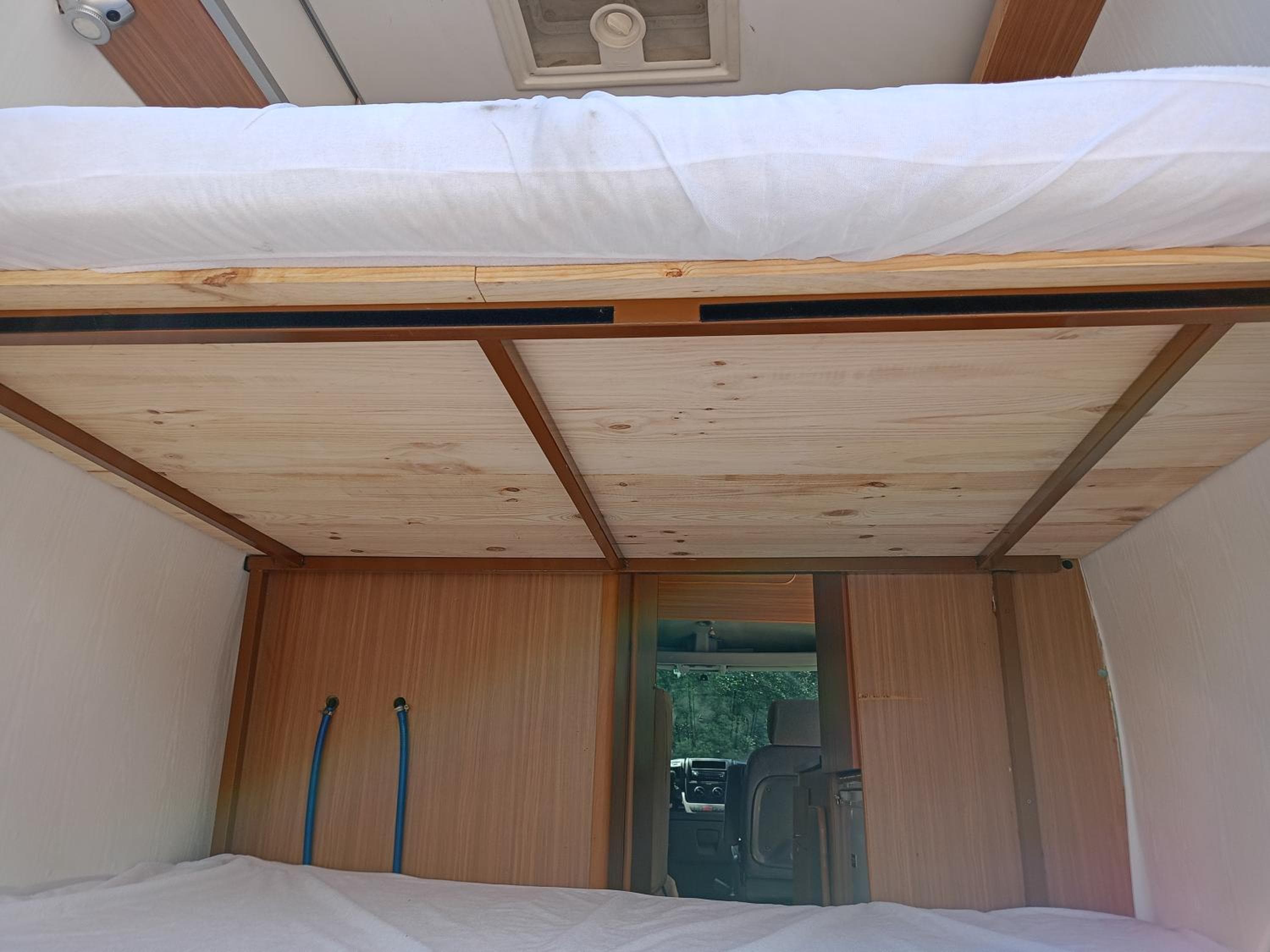 Furgoneta Camper Gran Volumen — 18