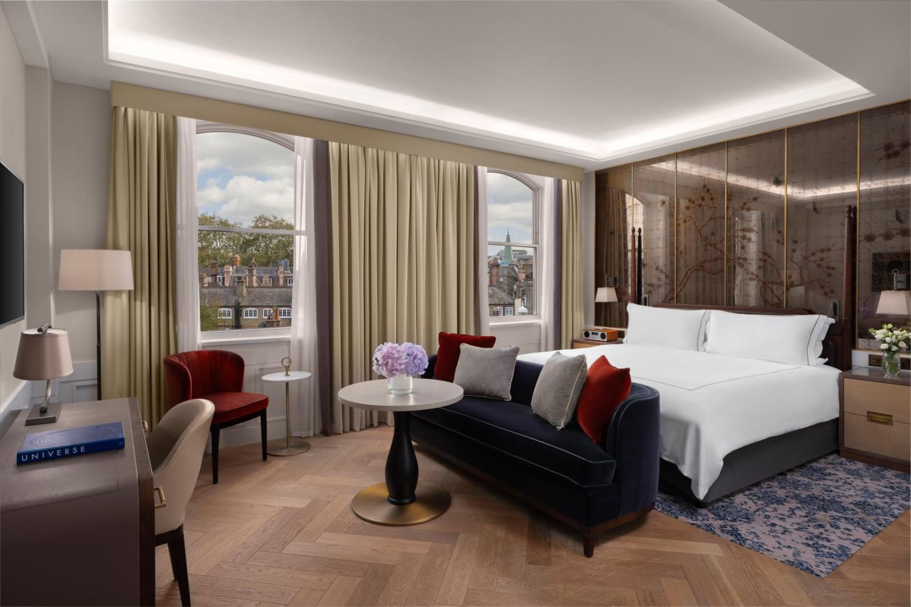 Das Biltmore Mayfair — 21
