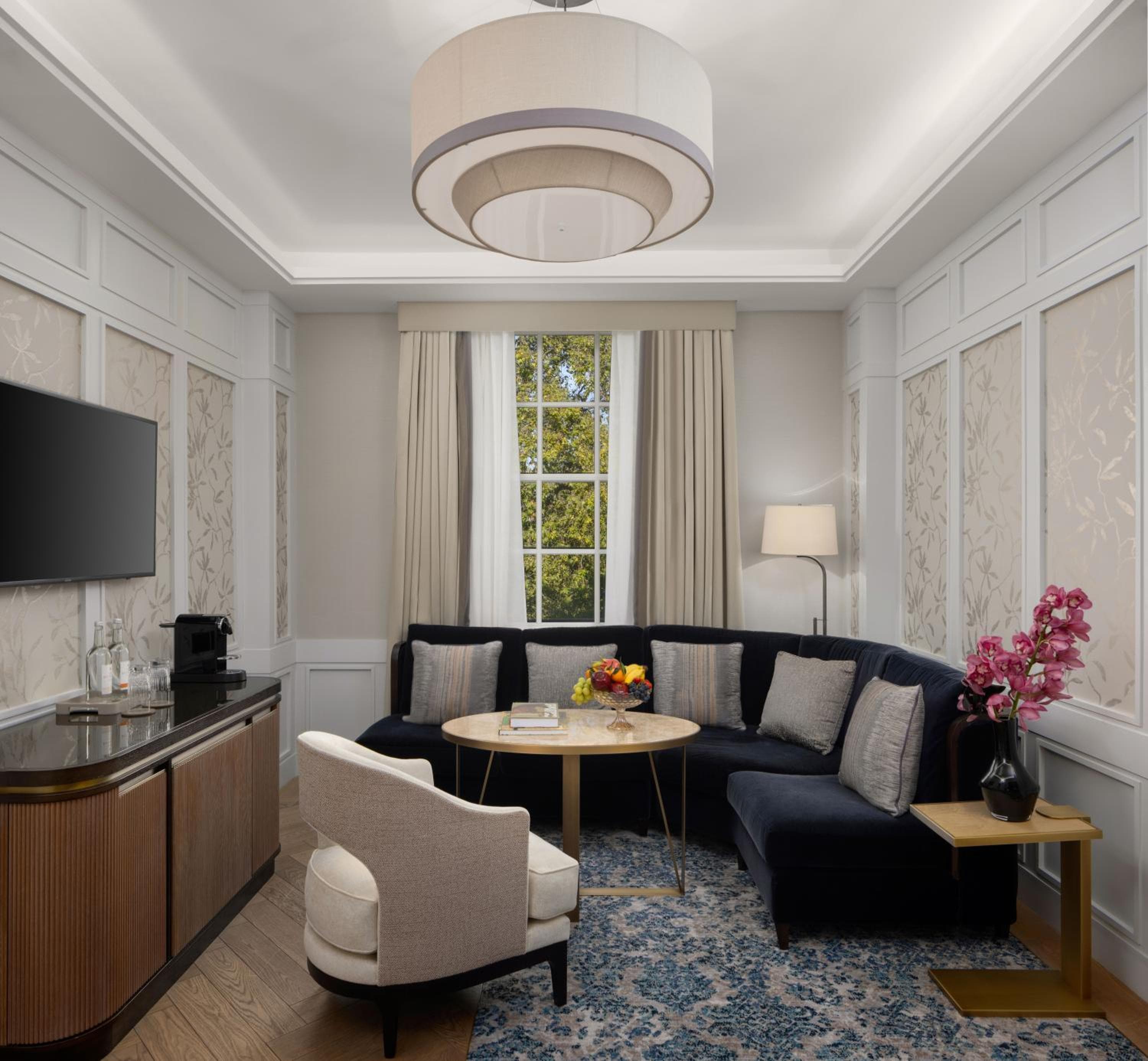 Das Biltmore Mayfair — 10
