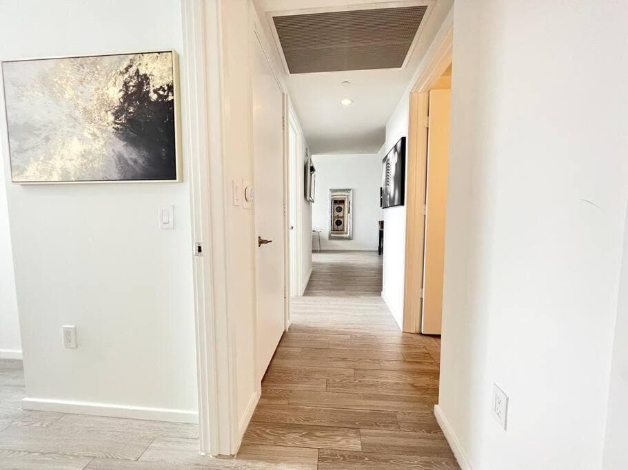 X Lounge IV-Skyline Corner Residence — 24