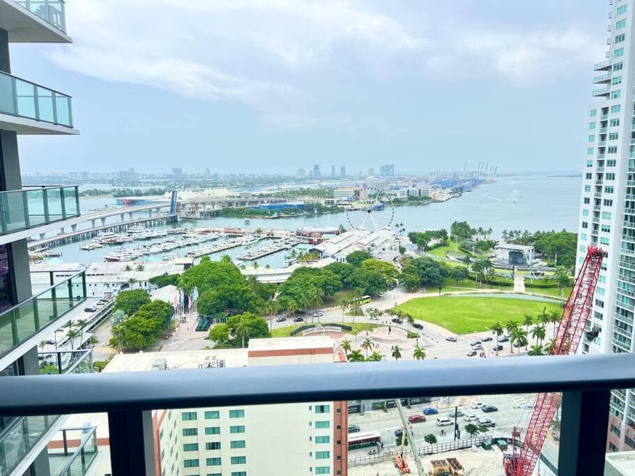 Miami Biscayne Bay Fortress! High Rise Water Views, Lux! — 1