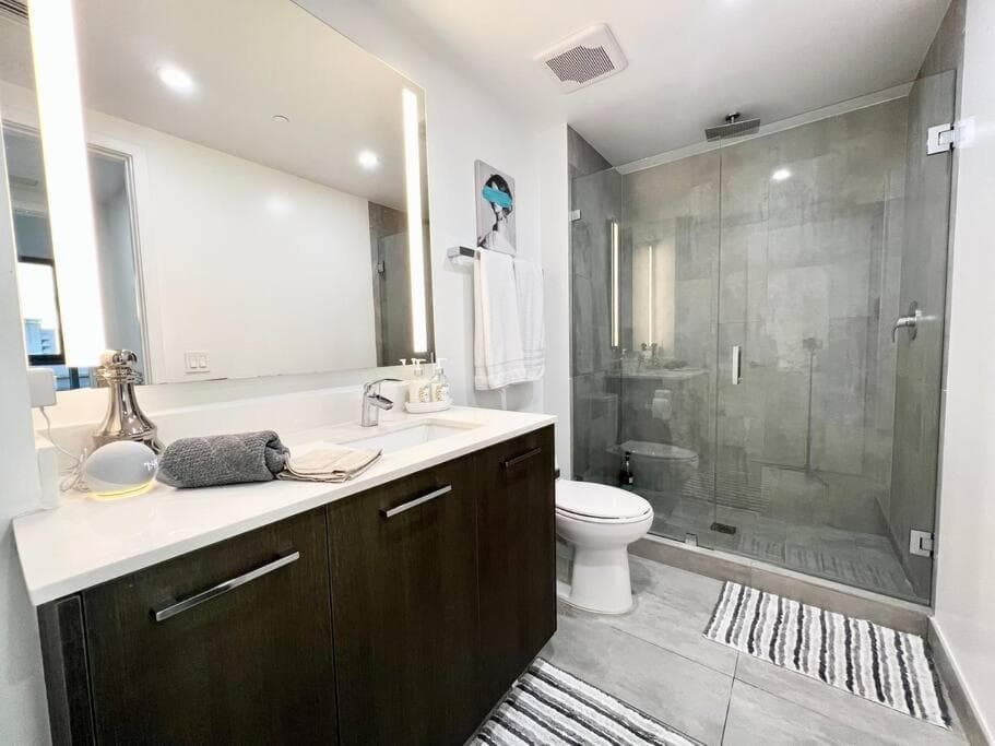 X Lounge-Contemporary Corner Residence — 11
