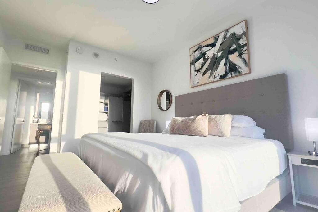 X Lounge-Contemporary Corner Residence — 28