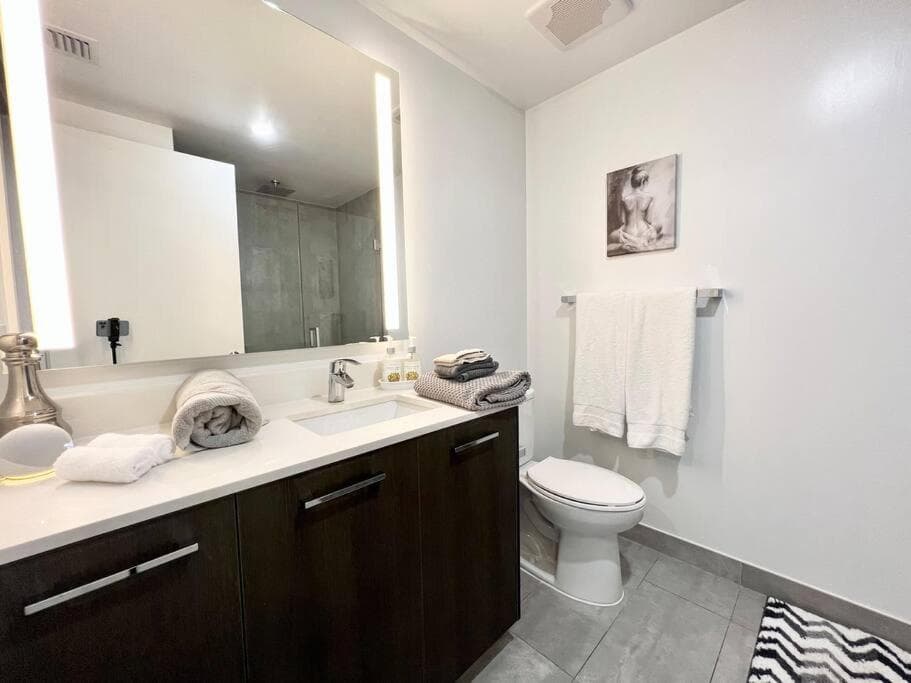 3 BR 3BA Palace Biscayne bay! Prime Locale Views — 19