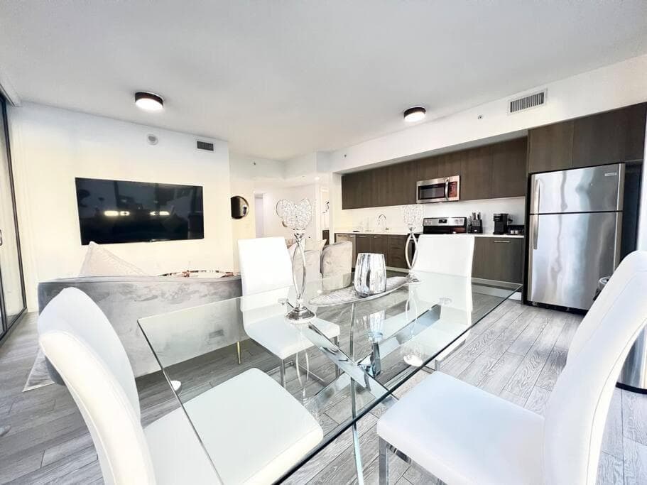 X Lounge-Contemporary Corner Residence — 29