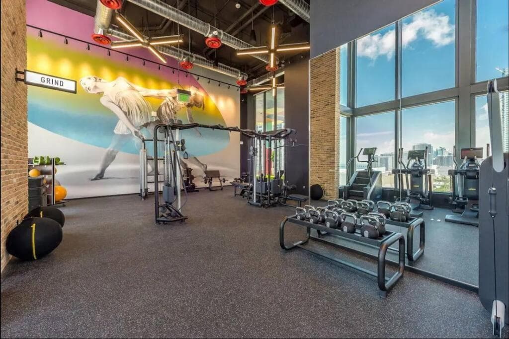 3 BR 3BA Palace Biscayne bay! Prime Locale Views — 7