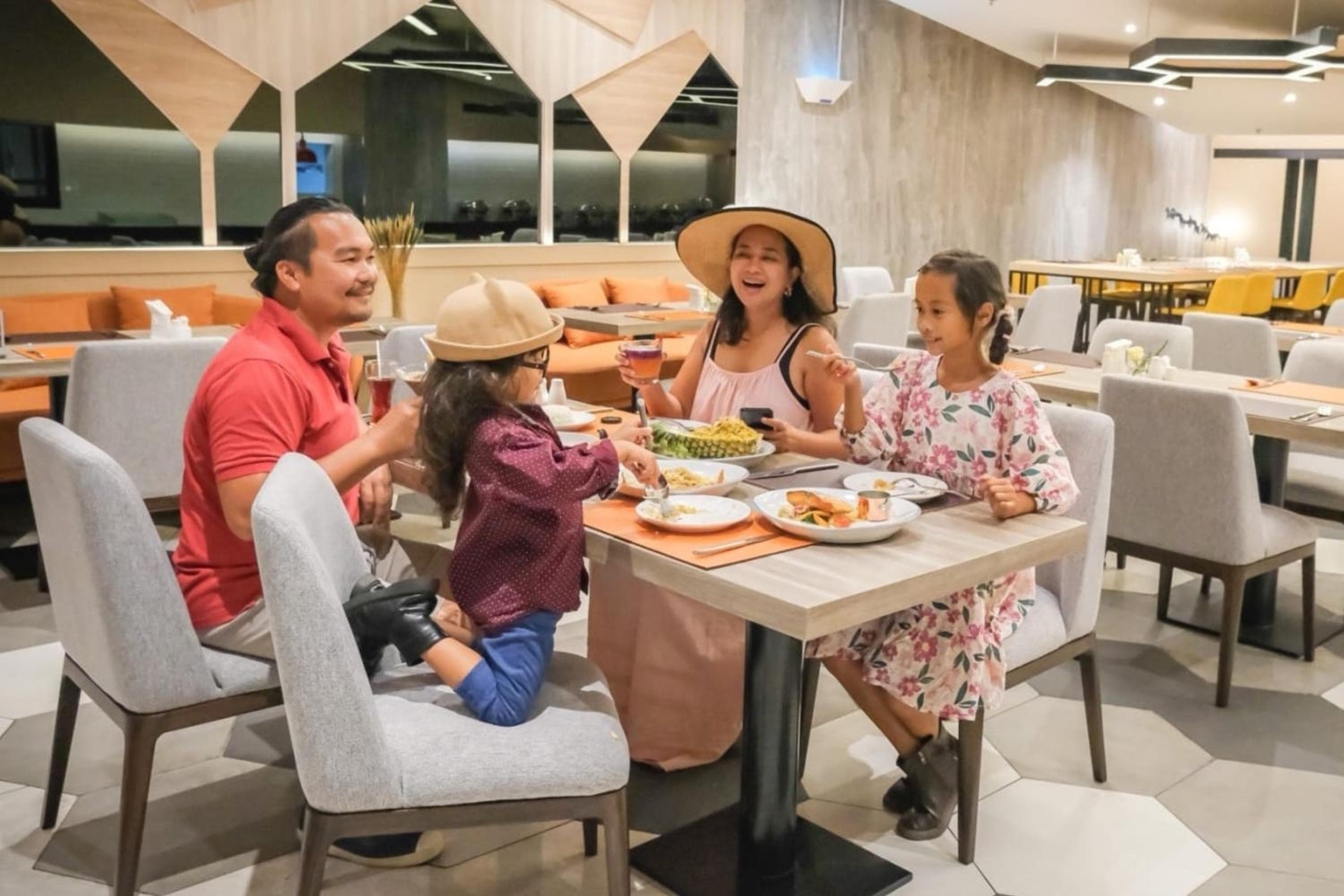 PARKROYAL Suites Bangkok - Certificato SHA Plus — 18