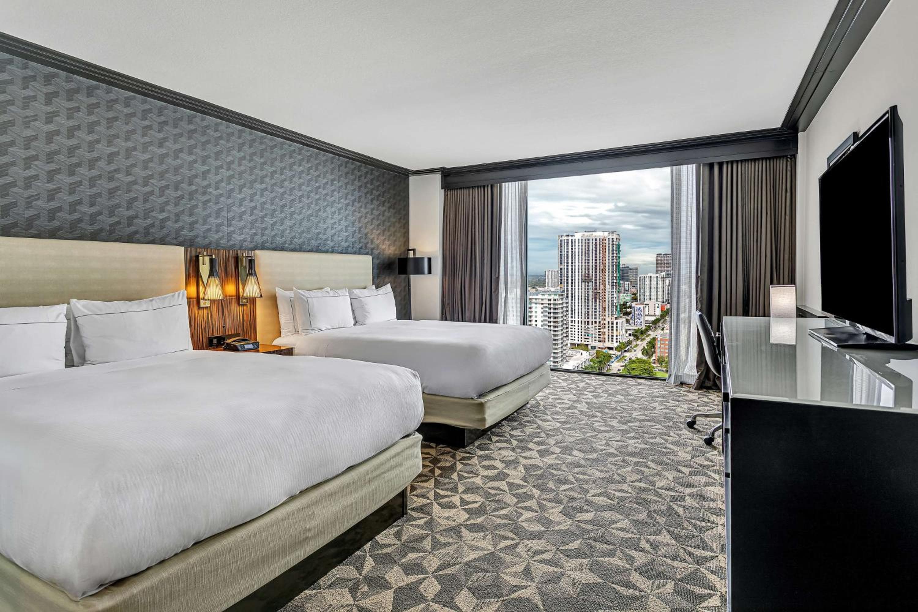 Hilton Miami Downtown — 10