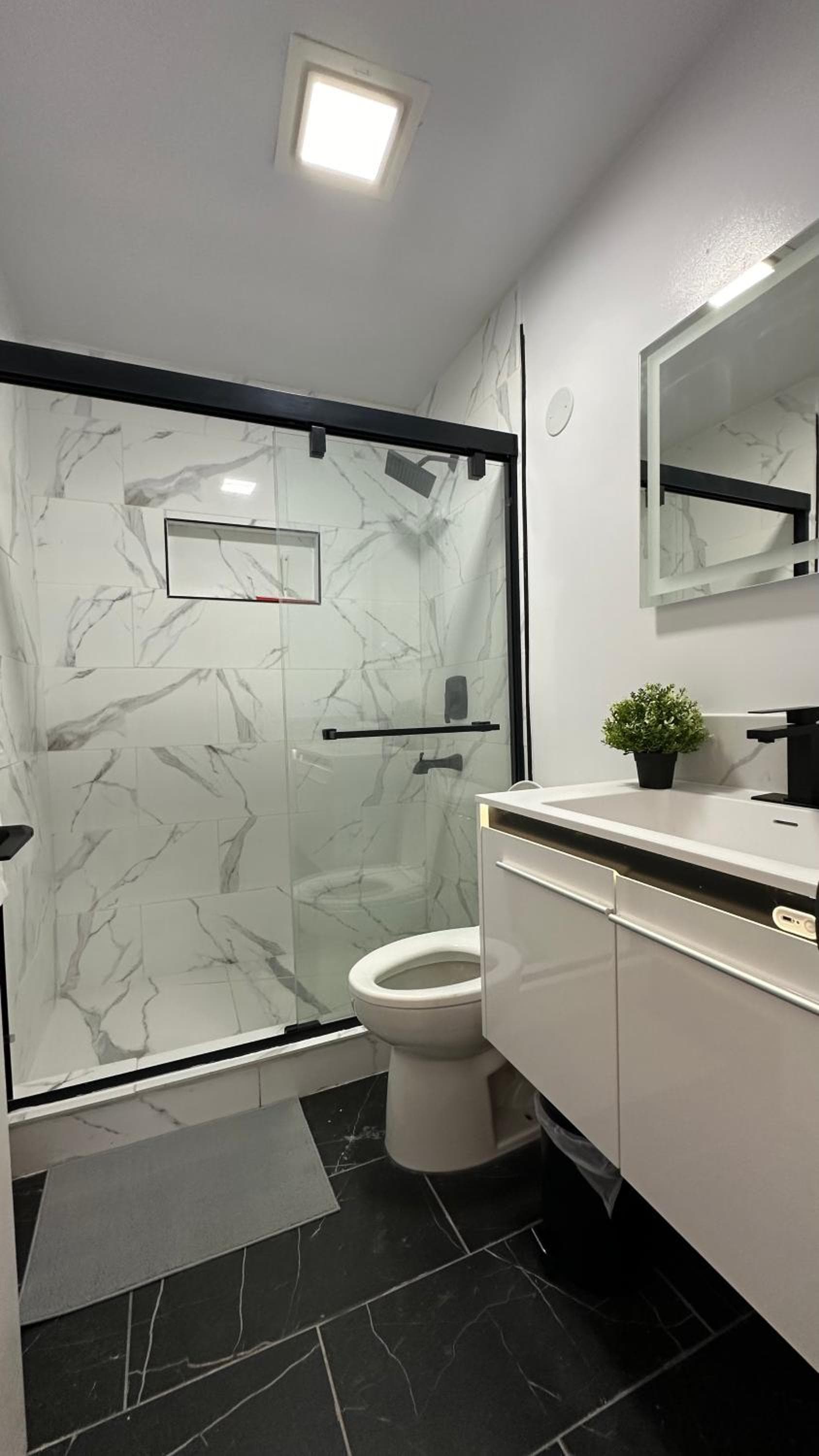 Modern 2BR Stylish & Cozy Unit — 4