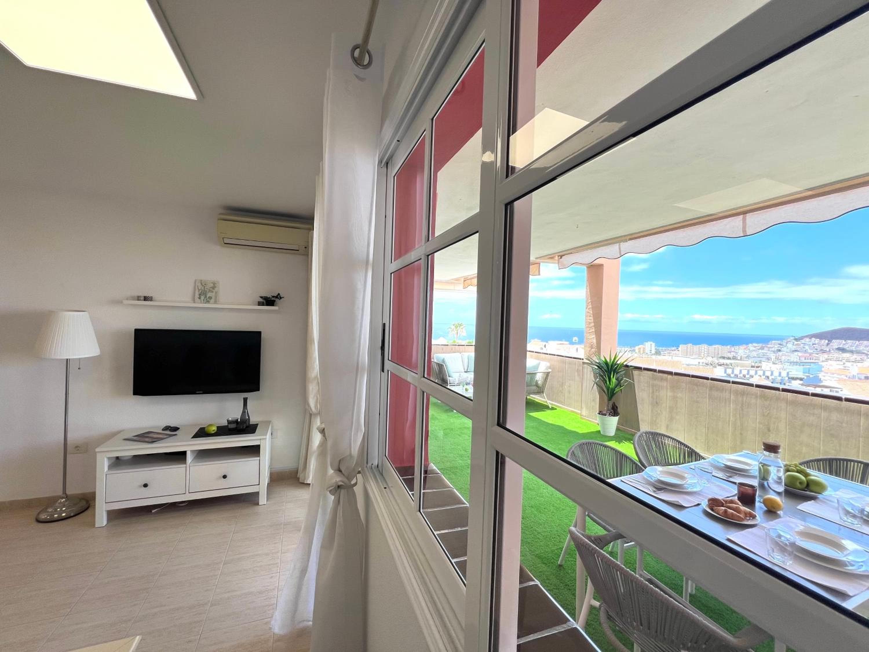 Family Apartment Panoramic View in Los Cristianos — 4