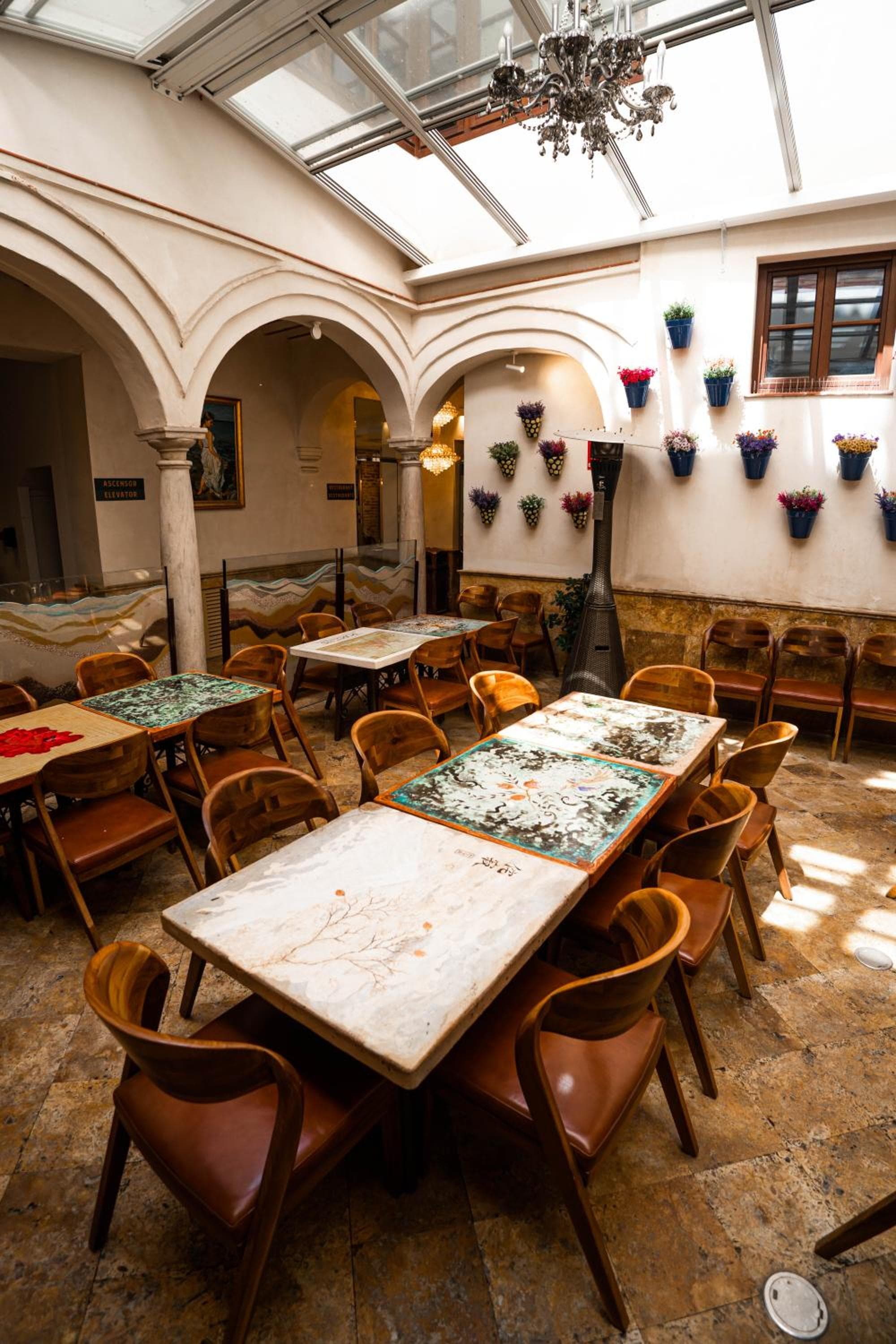 Anahita Boutique Hotel — 3