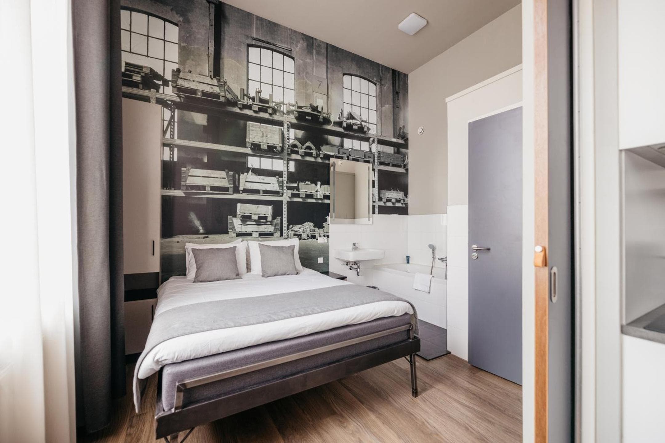 YAYS Amsterdam Maritime by Numa — 13