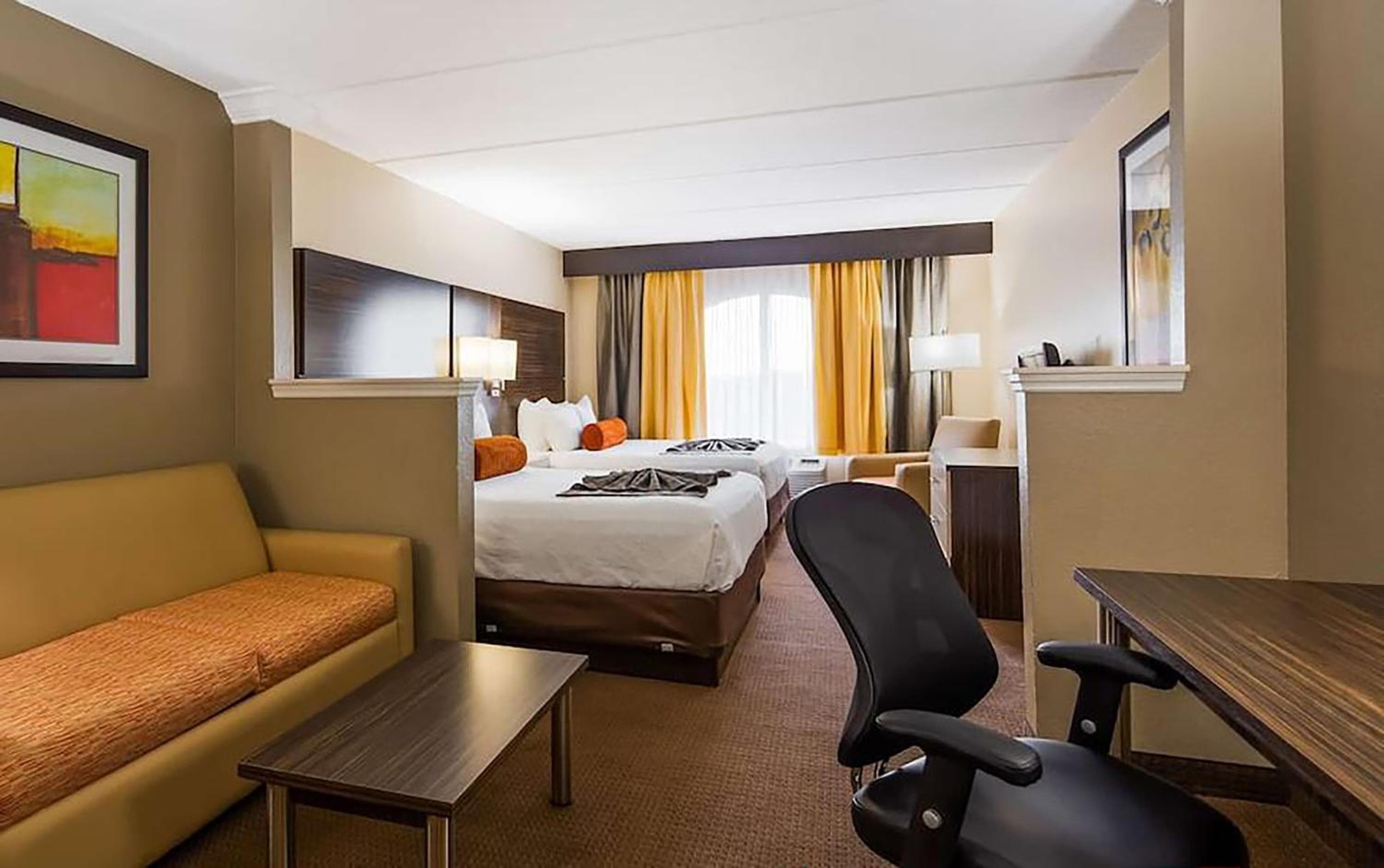 Best Western Airport Inn & Suites — 13