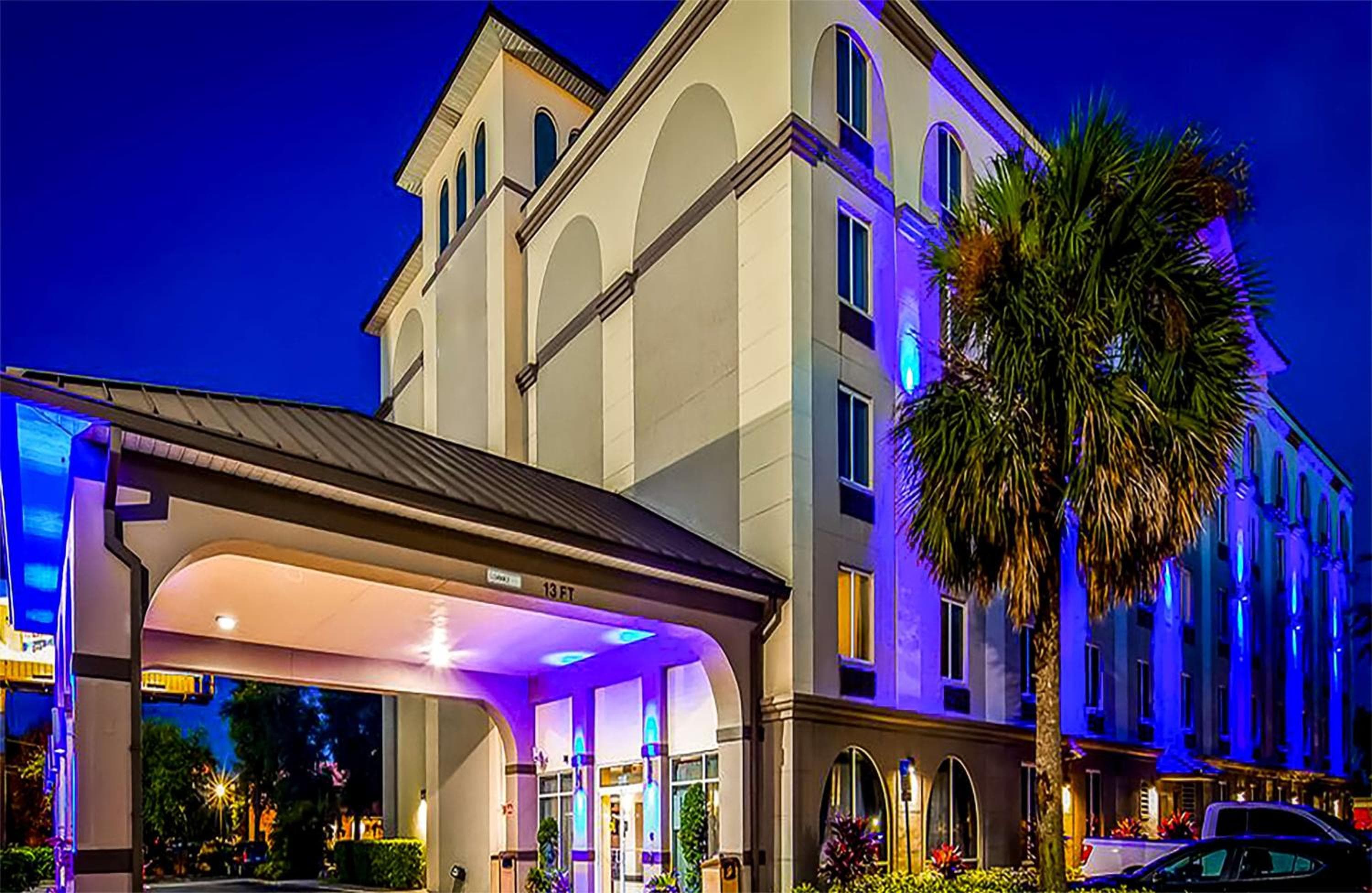 Best Western Airport Inn & Suites — 2