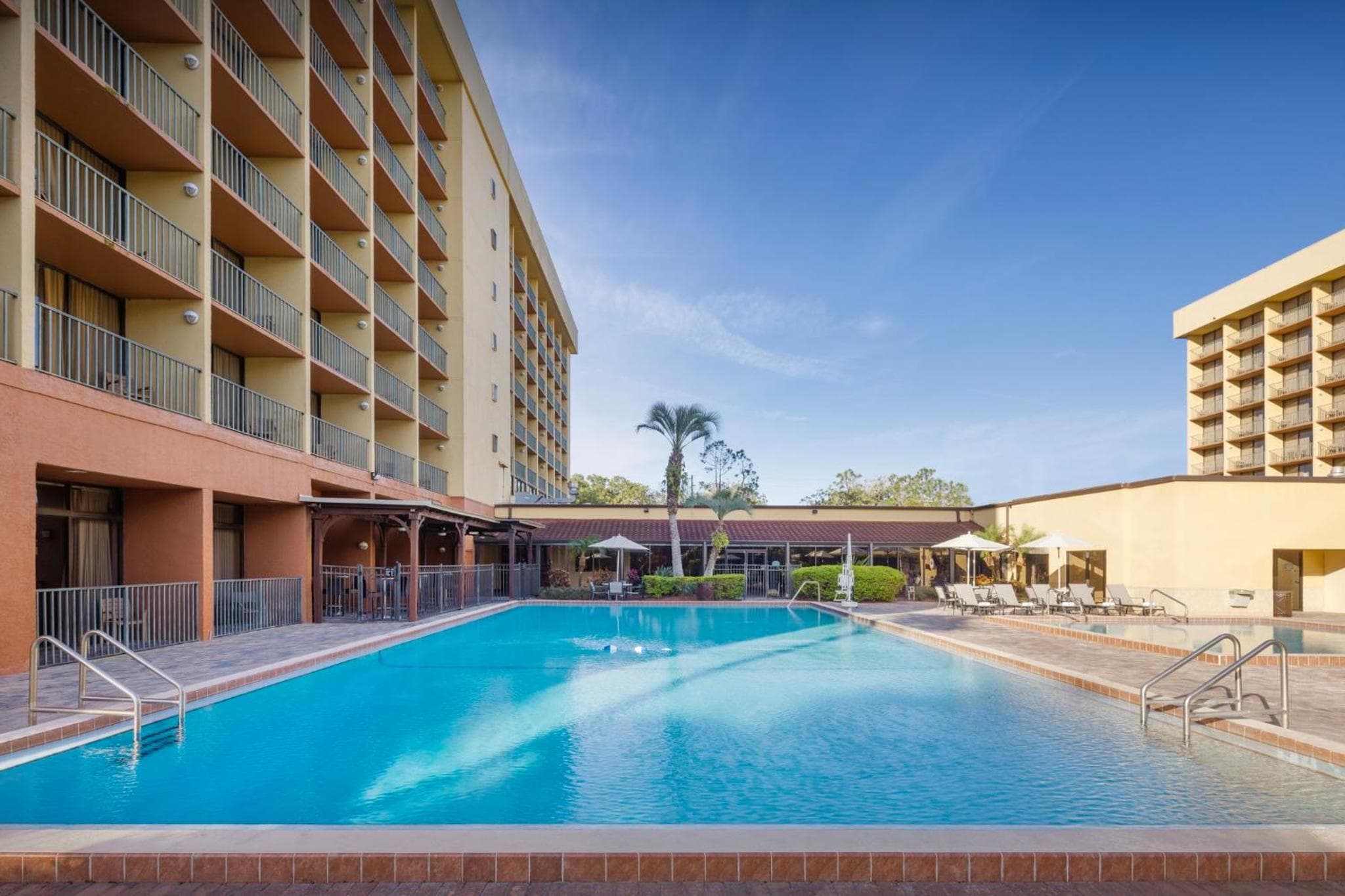 Holiday Inn & Suites Orlando SW - Celebration Area, un hotel IHG — 2