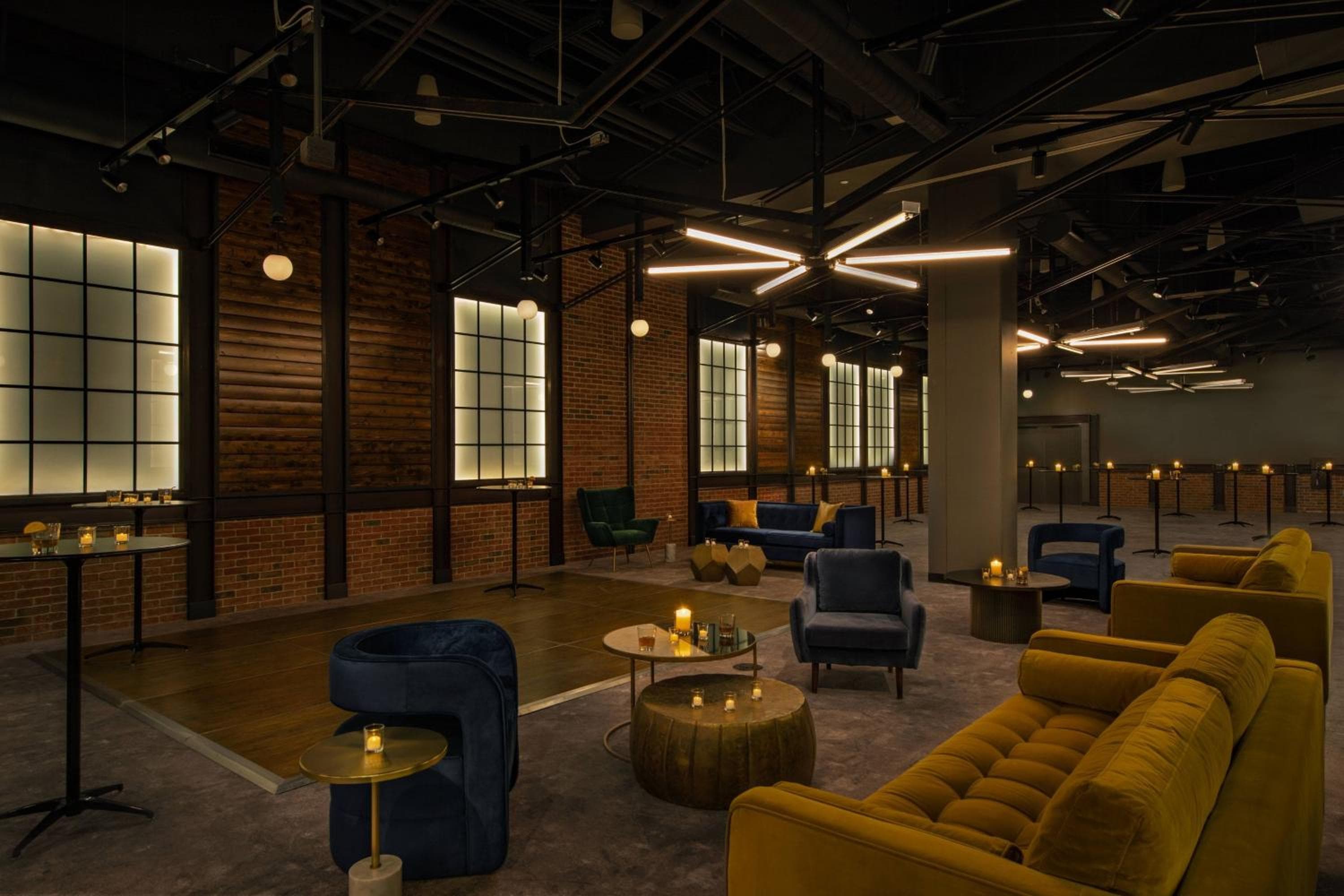 Moxy Downtown Los Angeles — 3