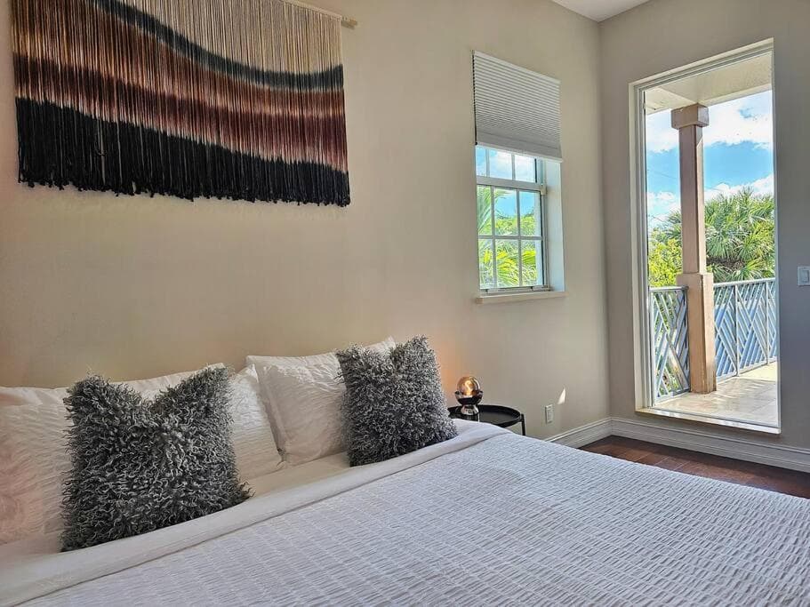 Tarpon River House — 25