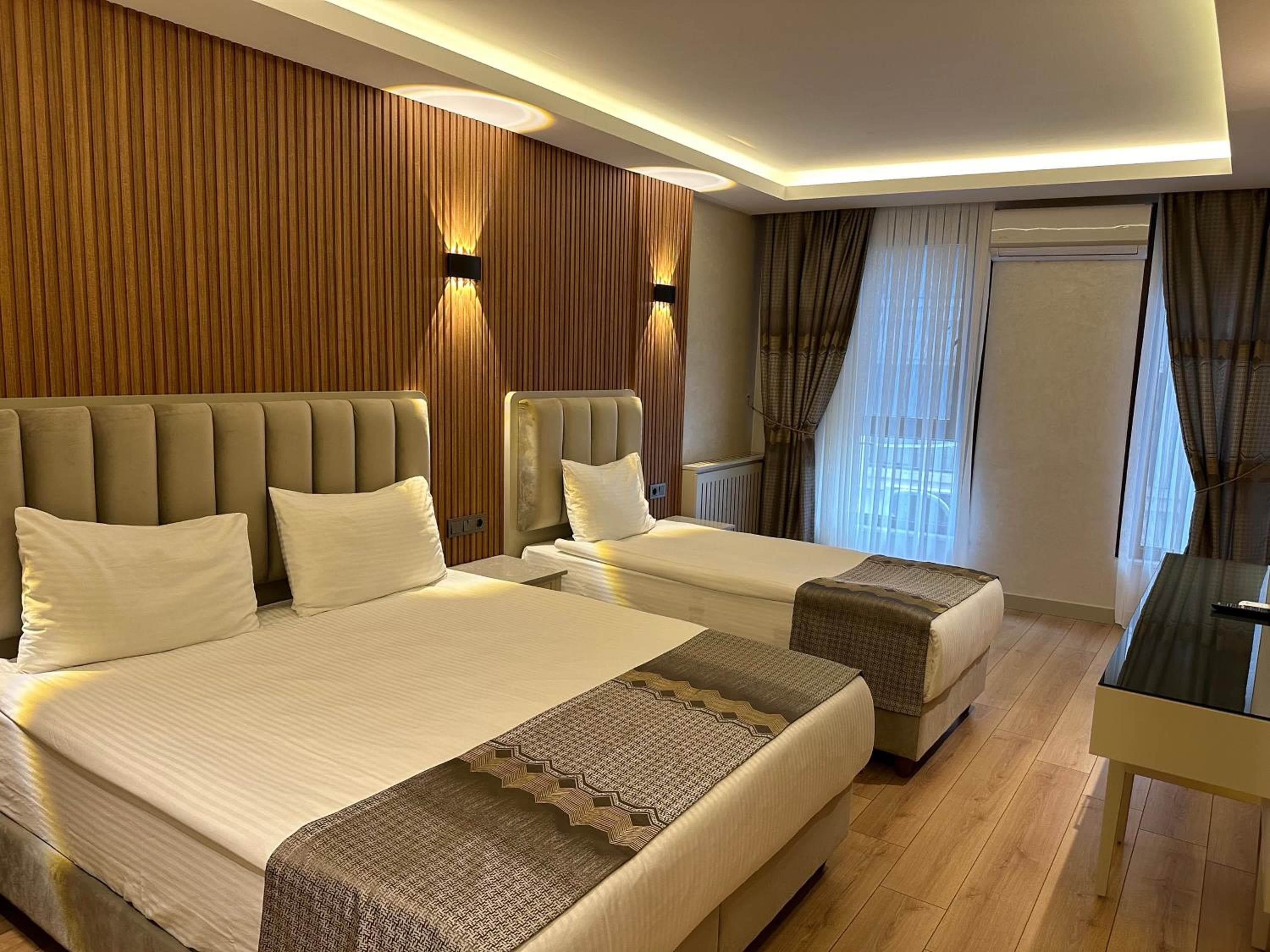 Kupeli Hotel — 2