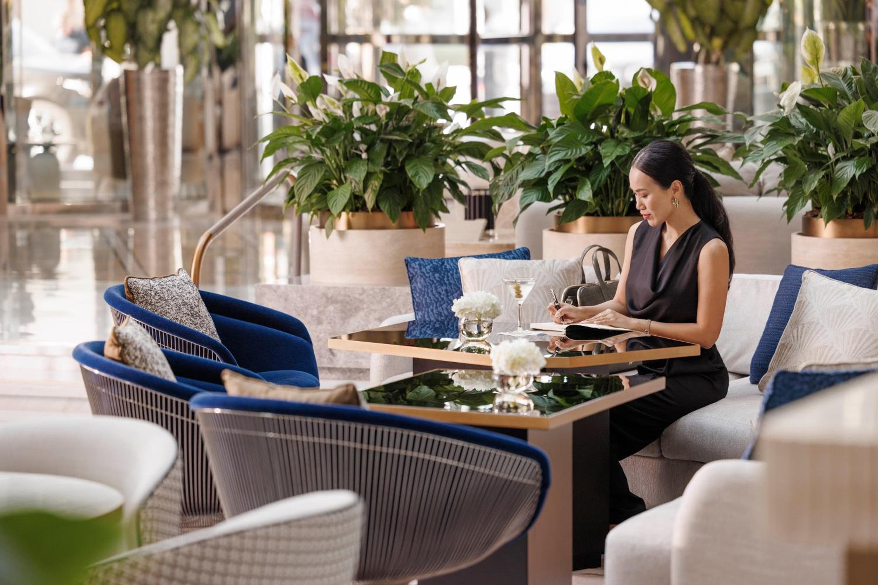 Jumeirah Emirates Towers Dubai — 10