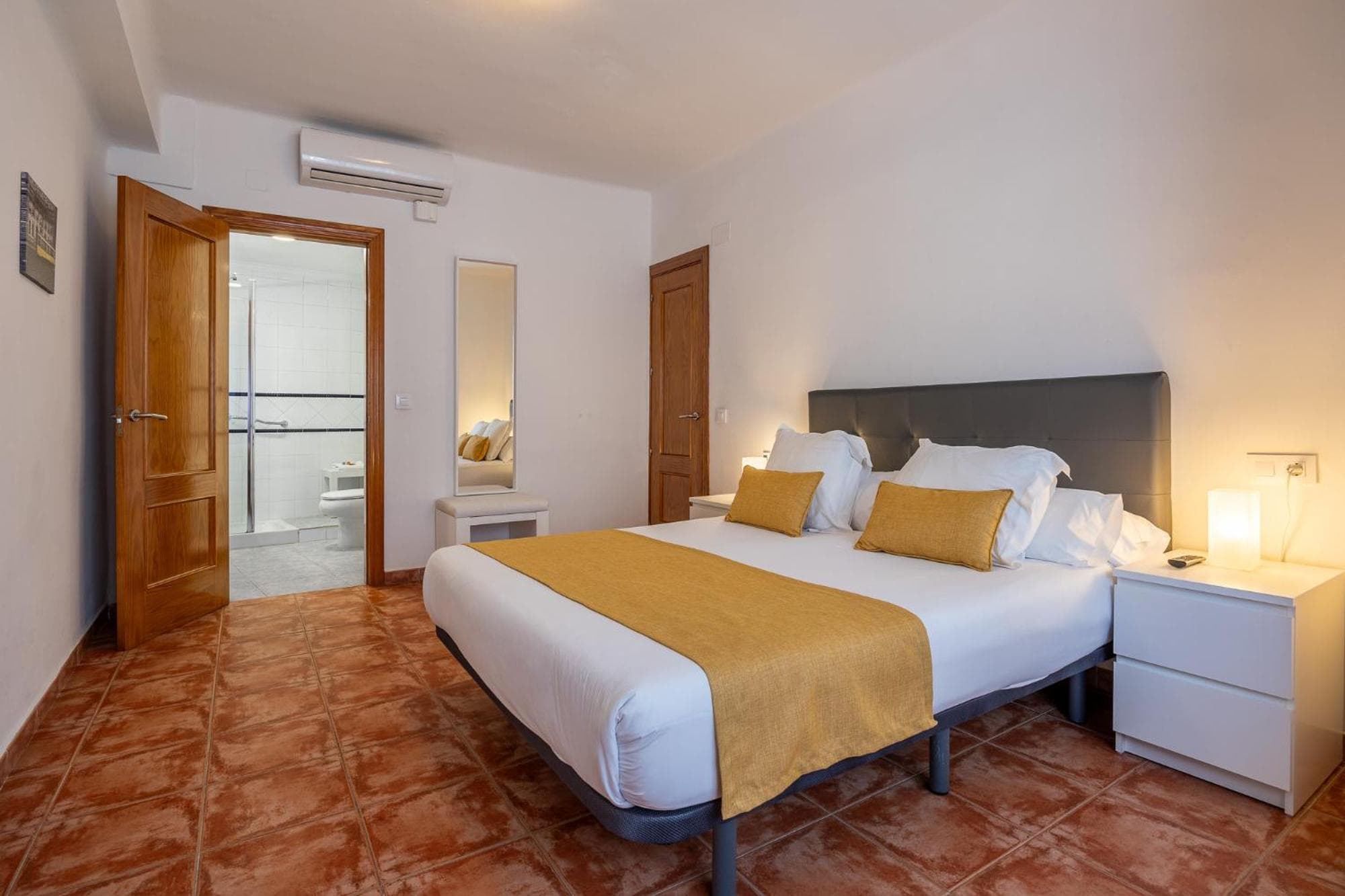 Atarazanas Málaga Boutique Hotel — 22