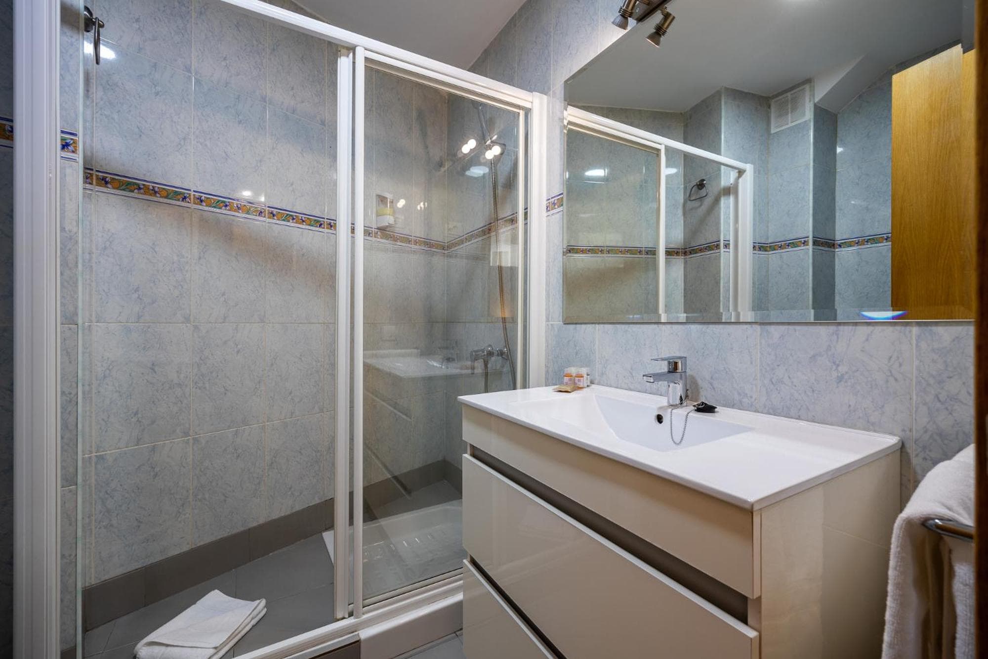 Atarazanas Málaga Boutique Hotel — 18