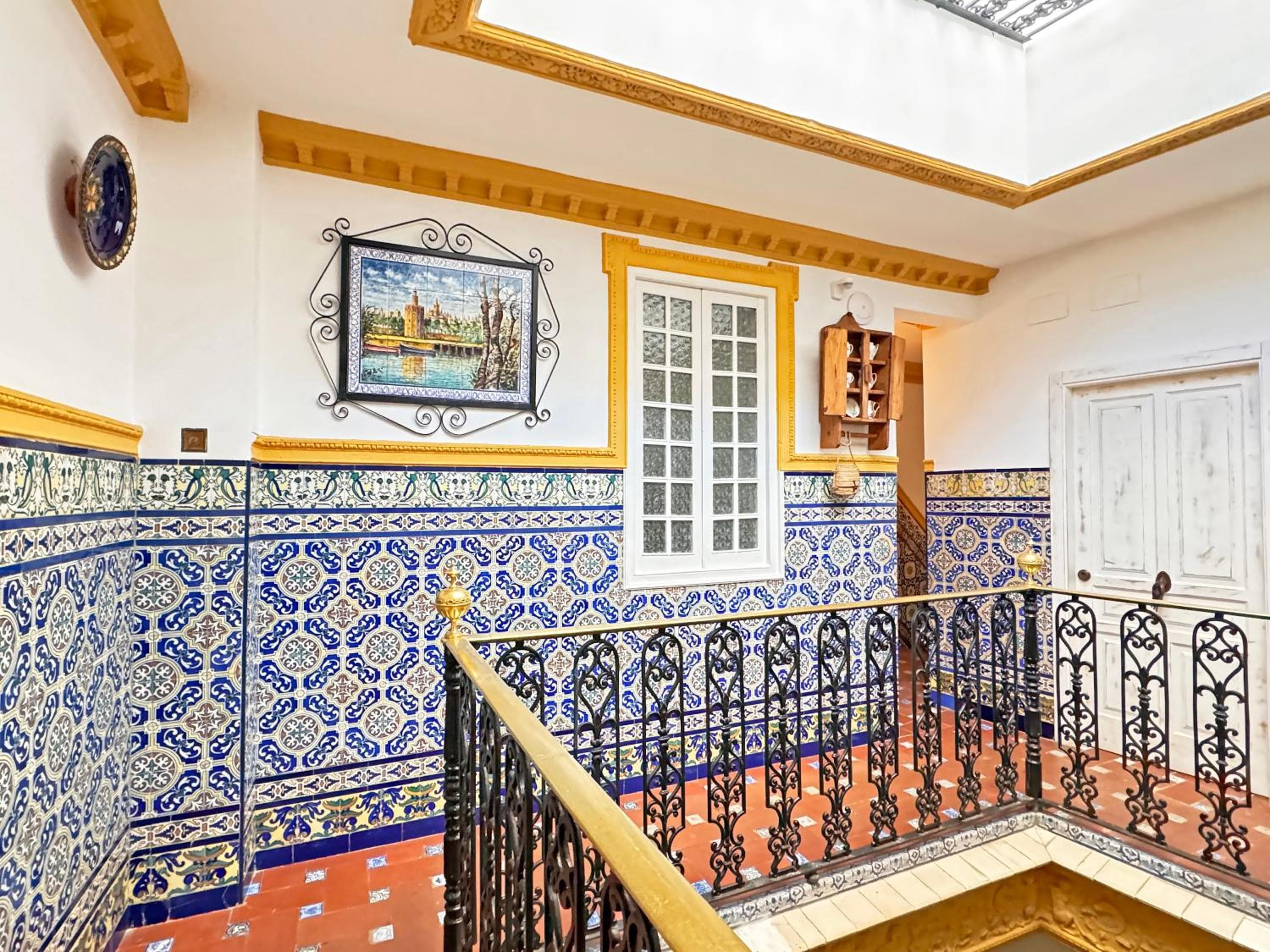 Palace House Hércules Apartments — 15