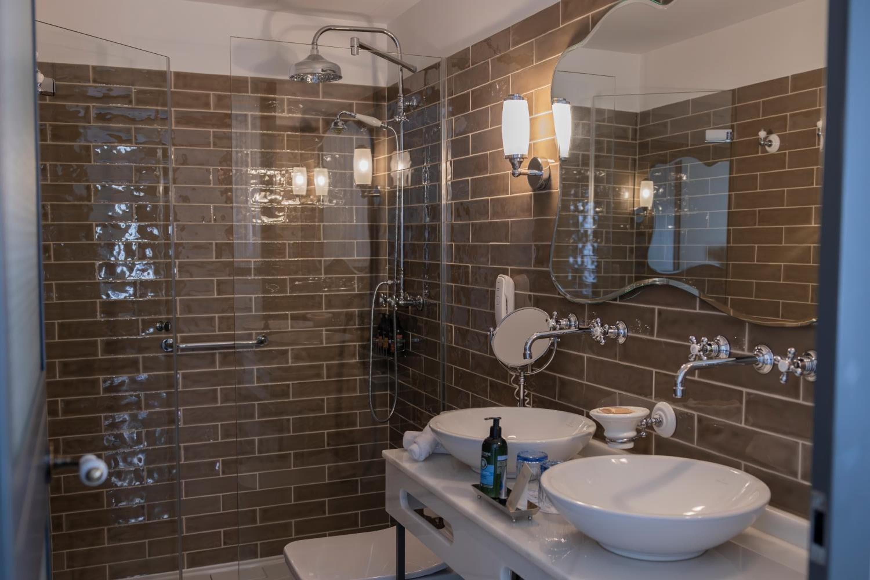 Hotel Gravina 51 — 24