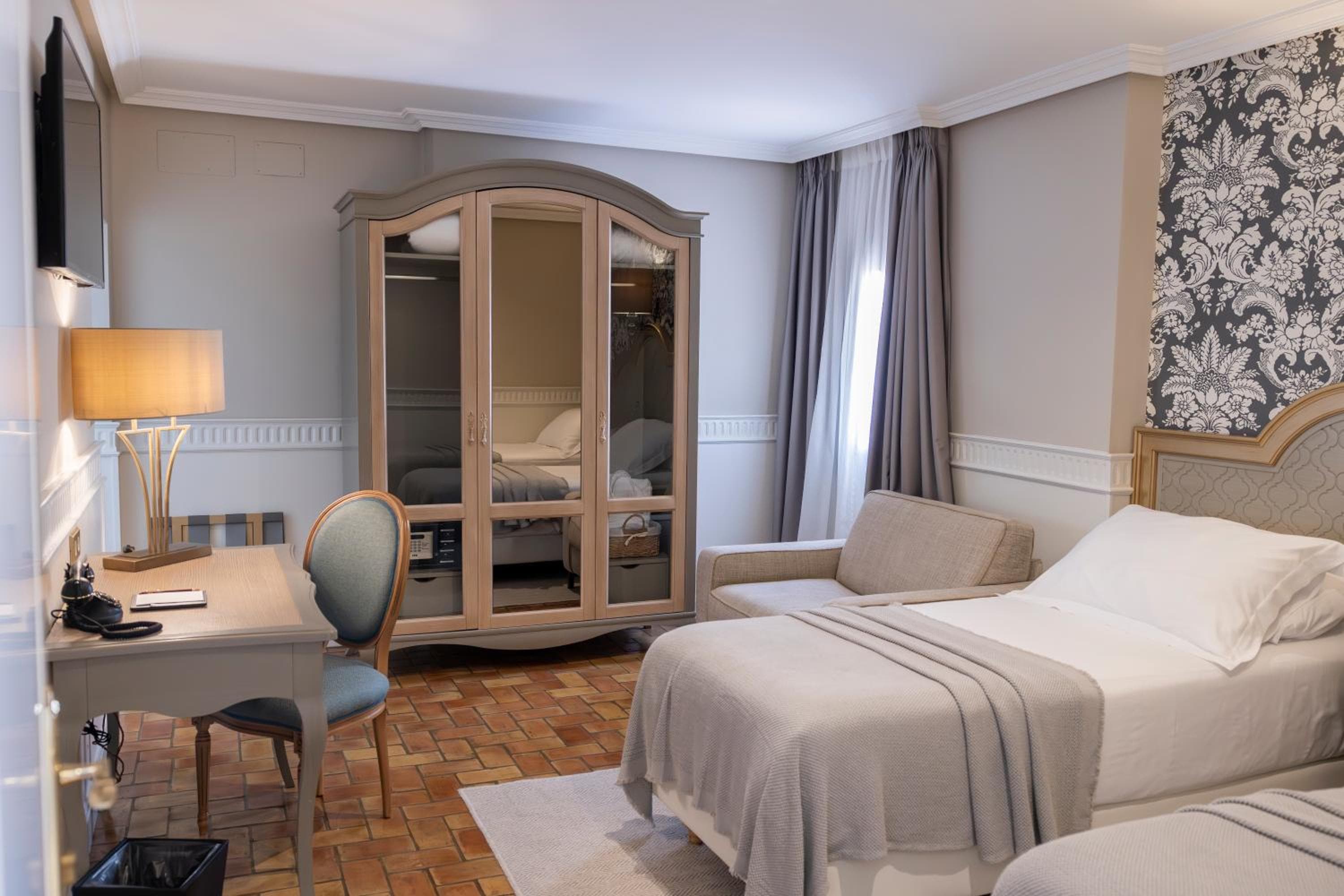 Hotel Gravina 51 — 21