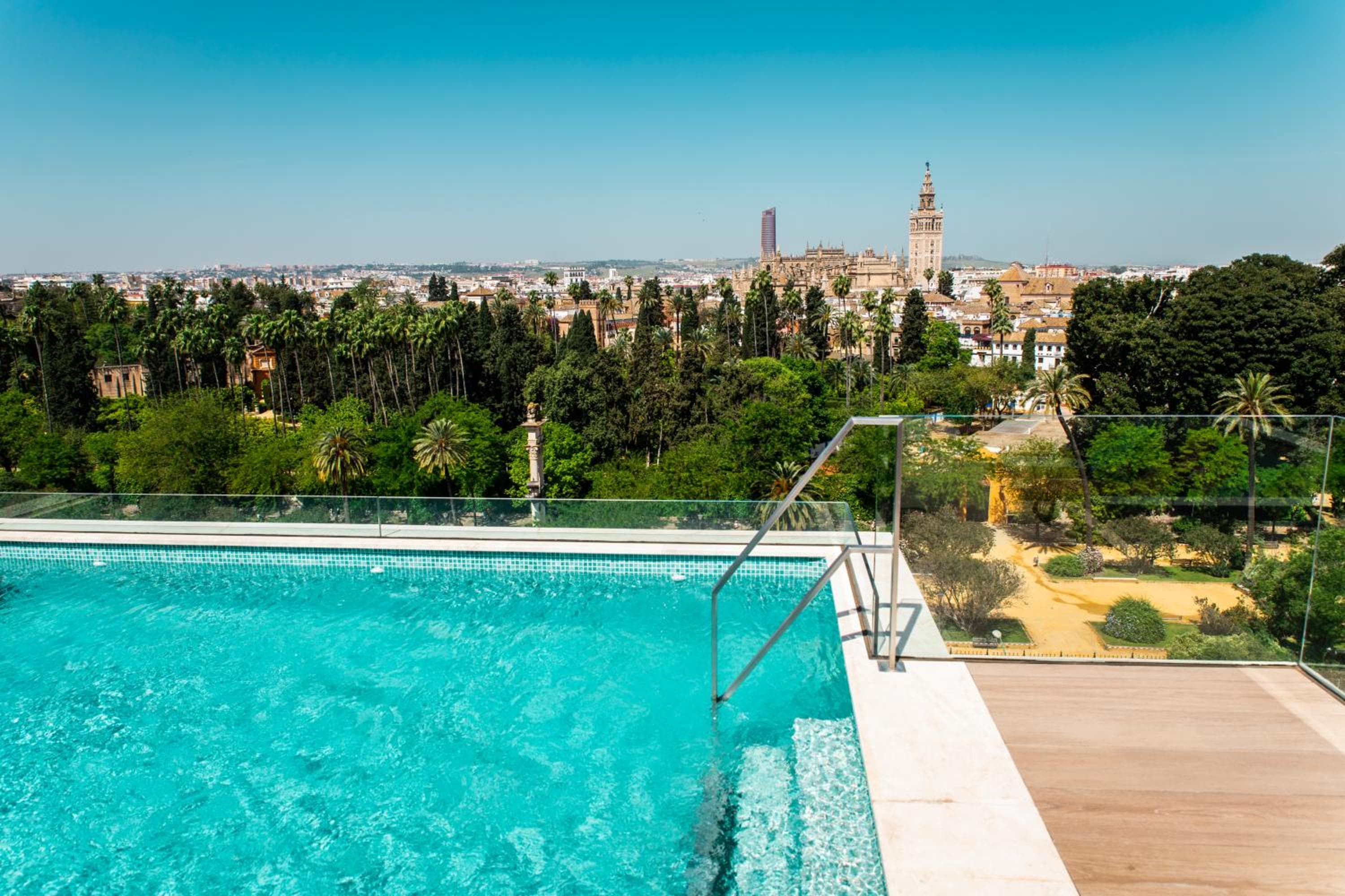 Hotel Alcázar — 1
