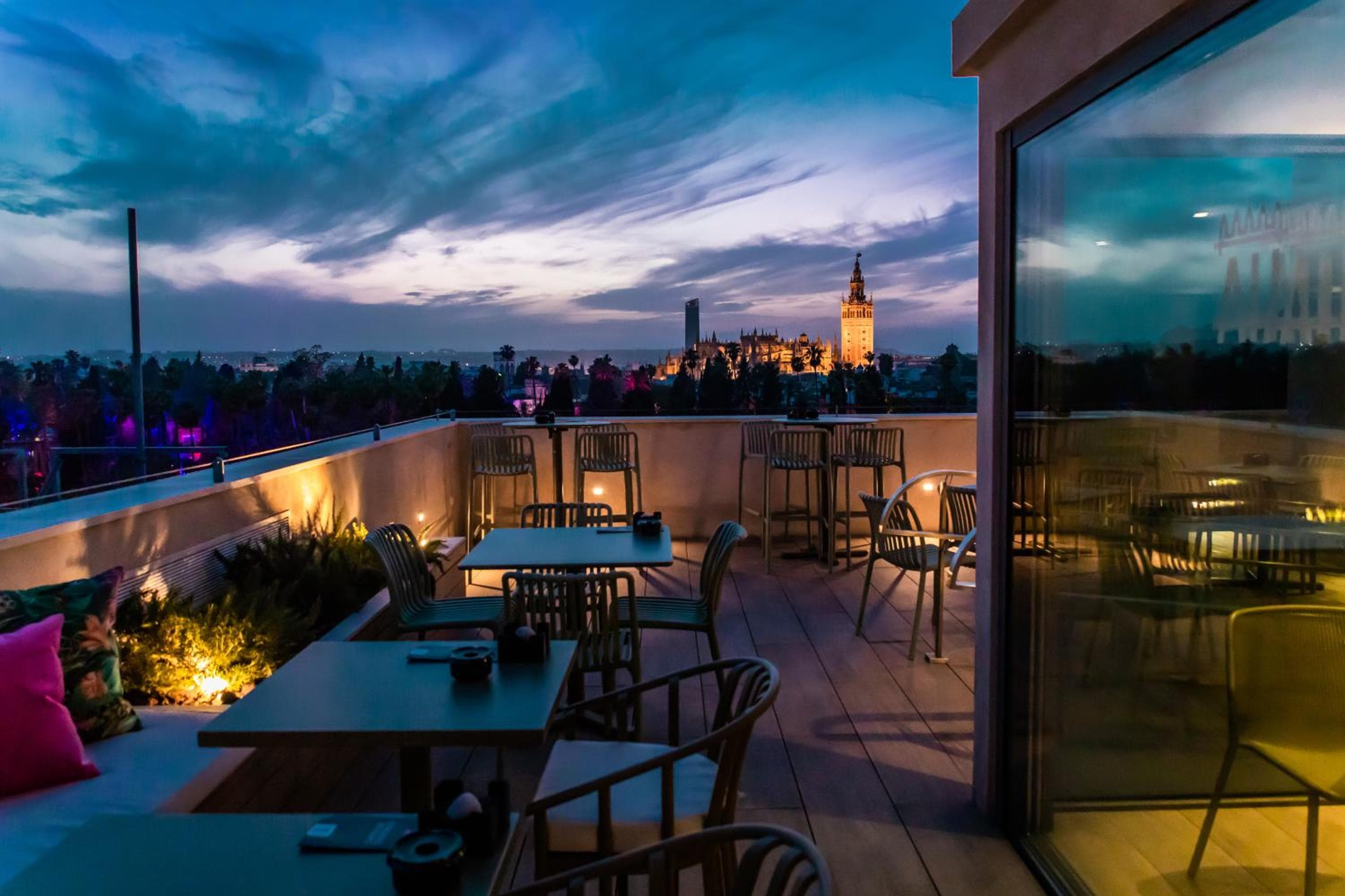 Hotel Alcázar — 12