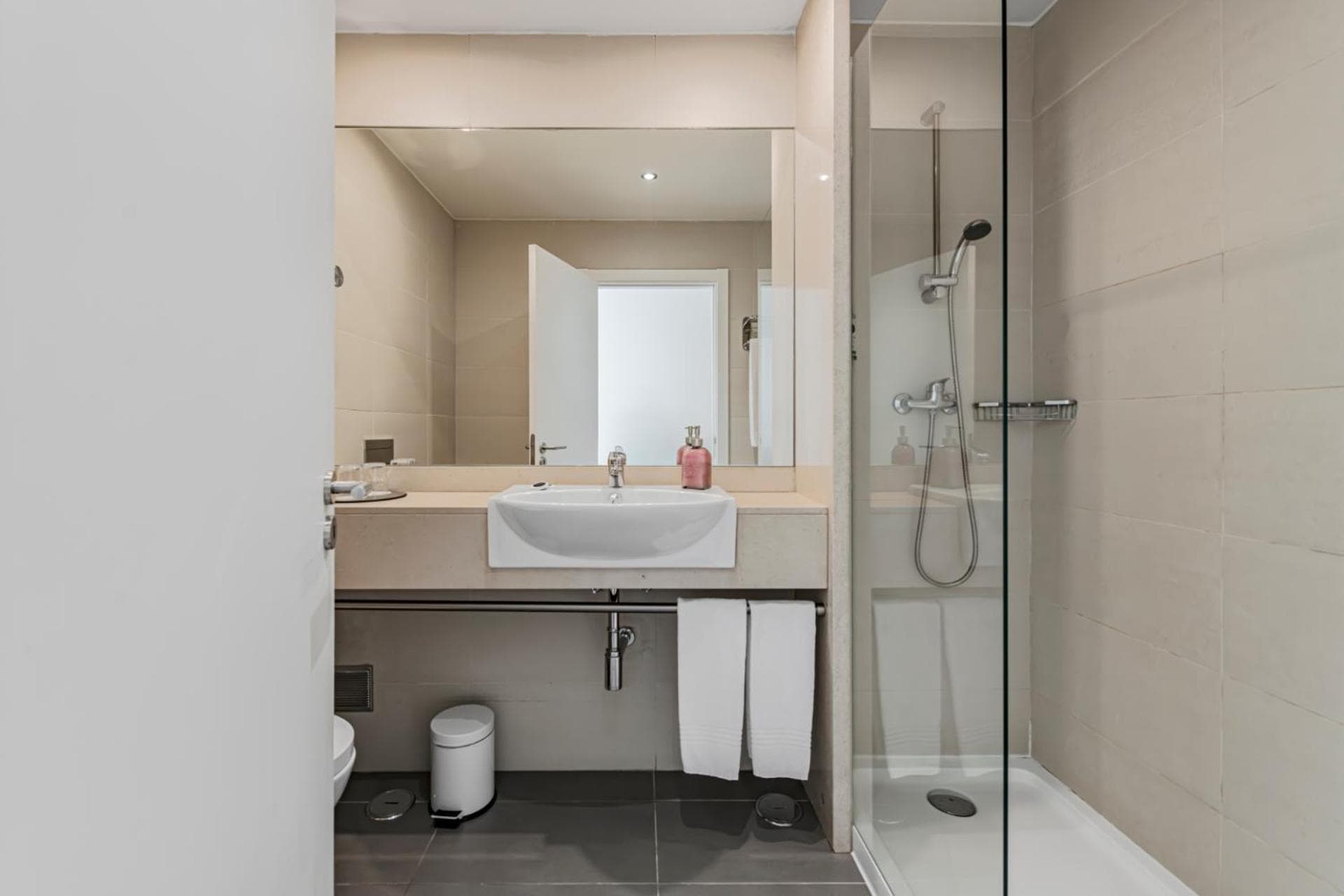 Lissabon Central Park Hotel Suiten & Studios — 11
