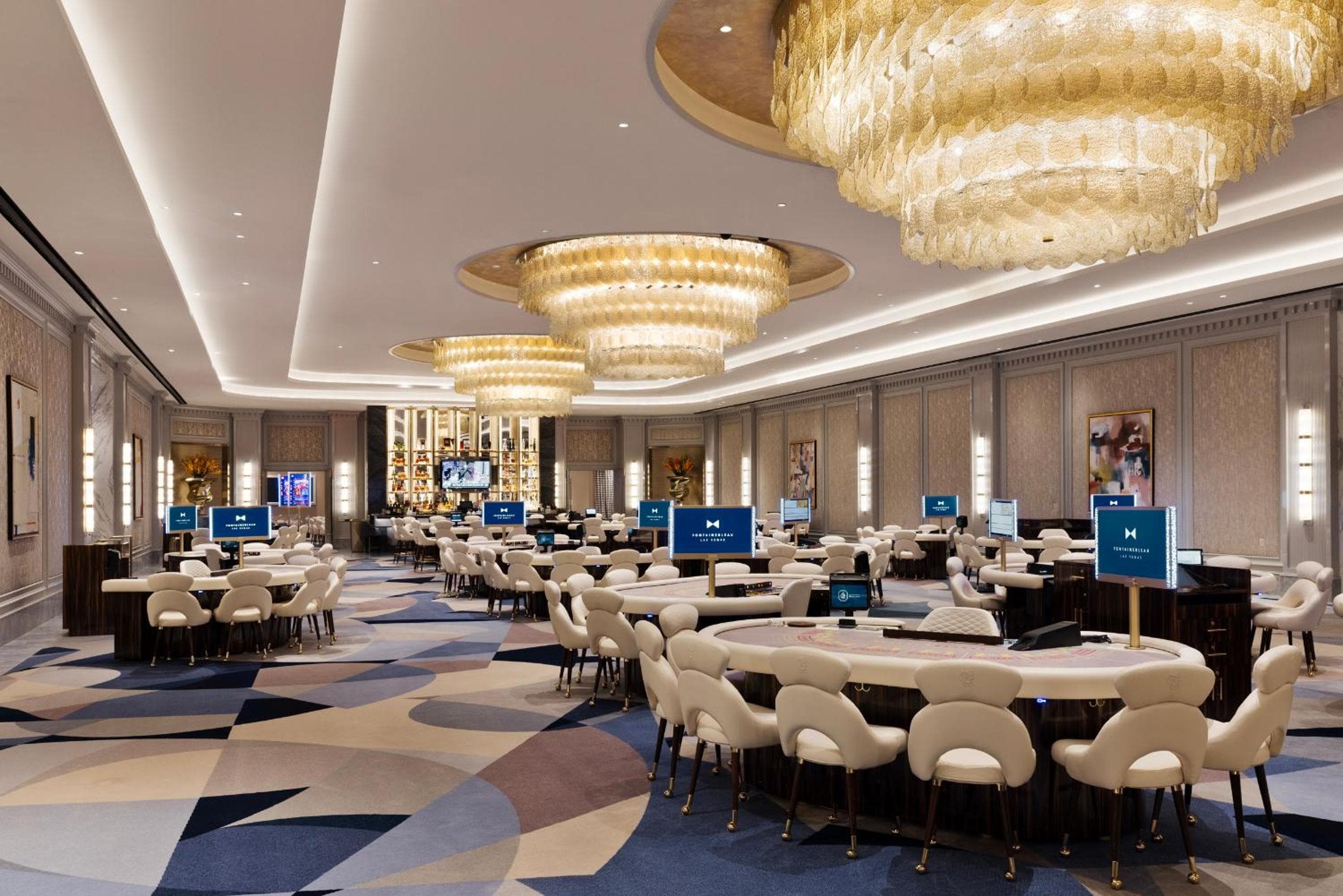 Fontainebleau Las Vegas — 10