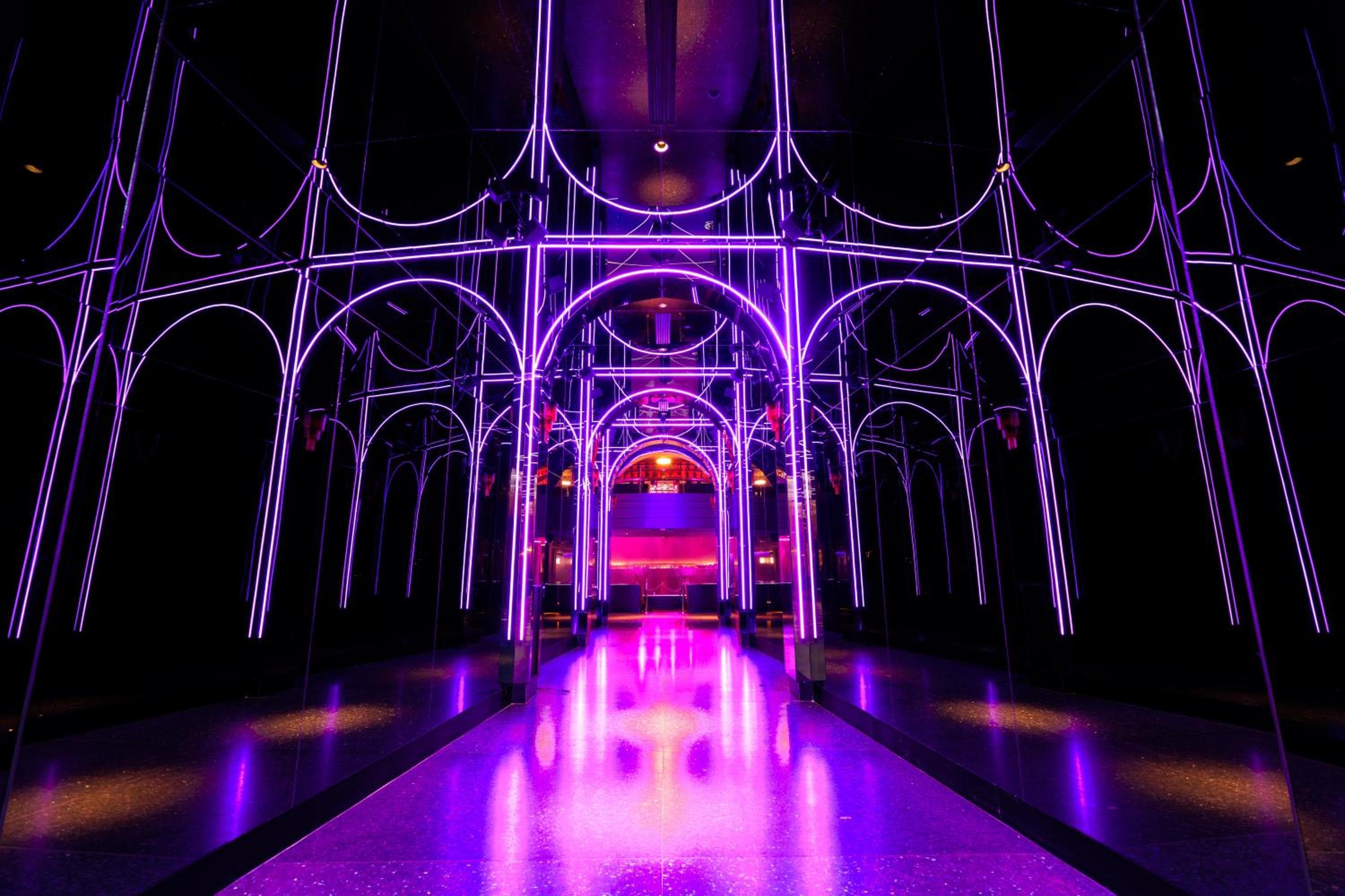 Fontainebleau Las Vegas — 19