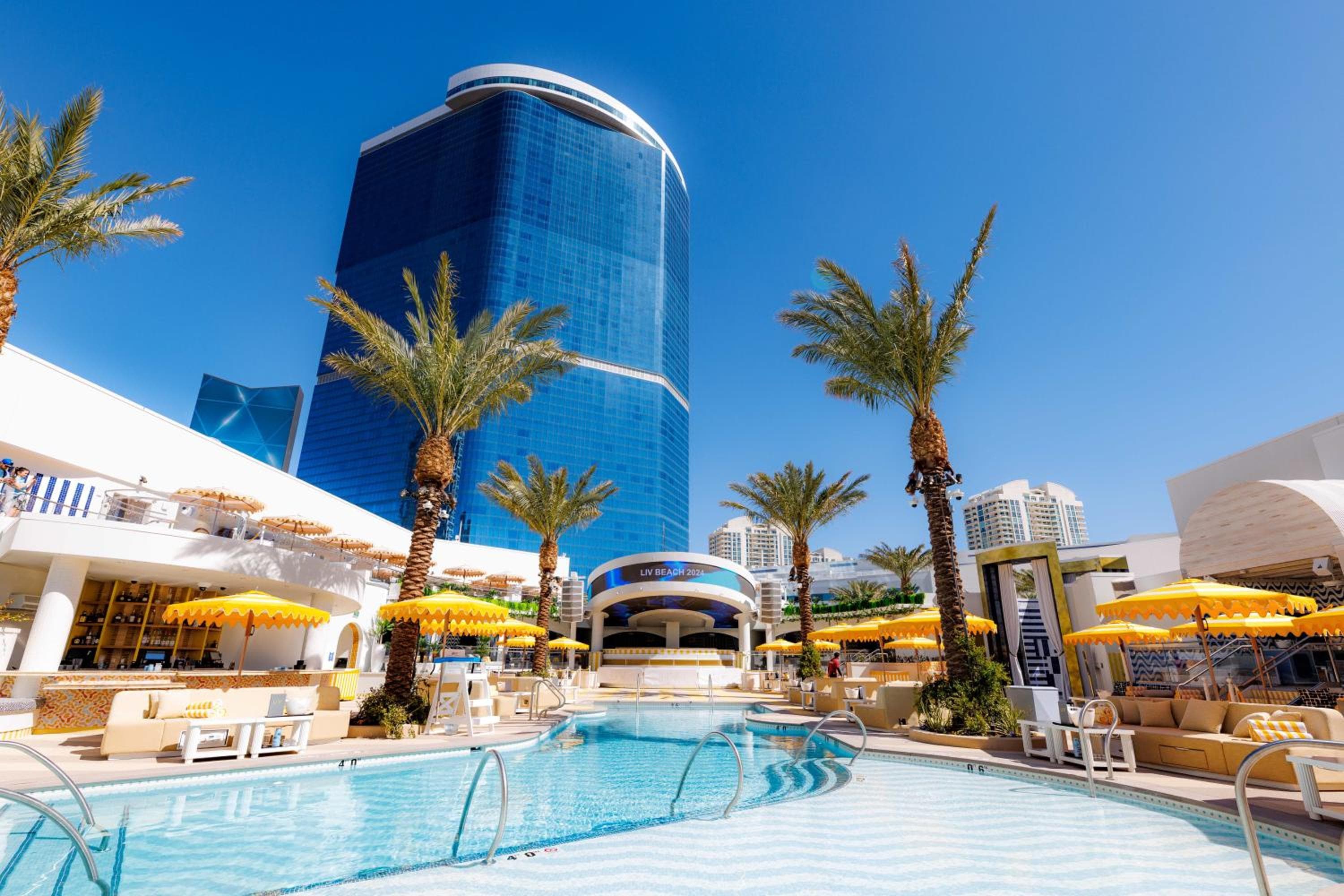 Fontainebleau Las Vegas — 24