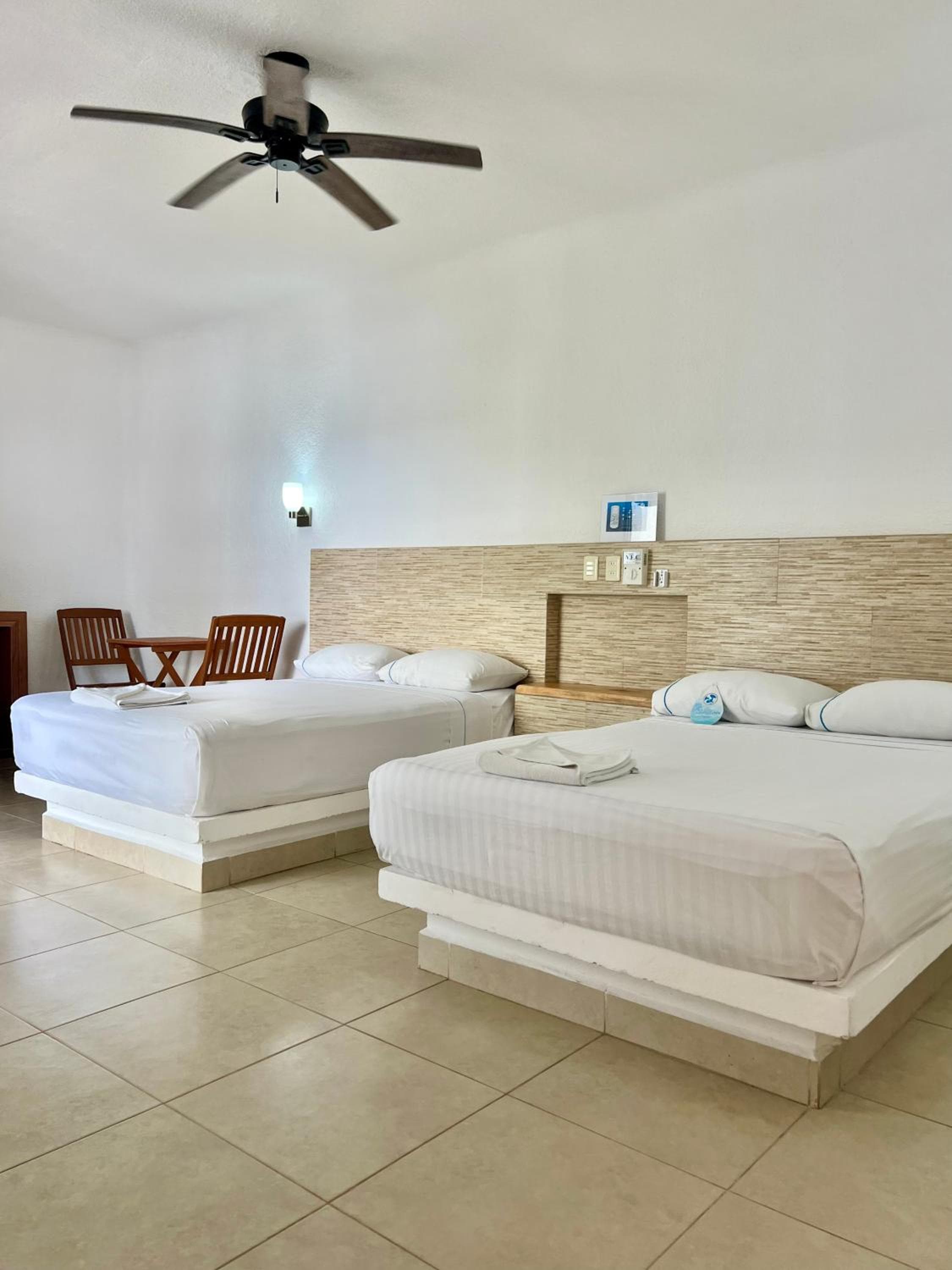 Pelicano Inn Playa del Carmen - Beachfront Hotel — 28