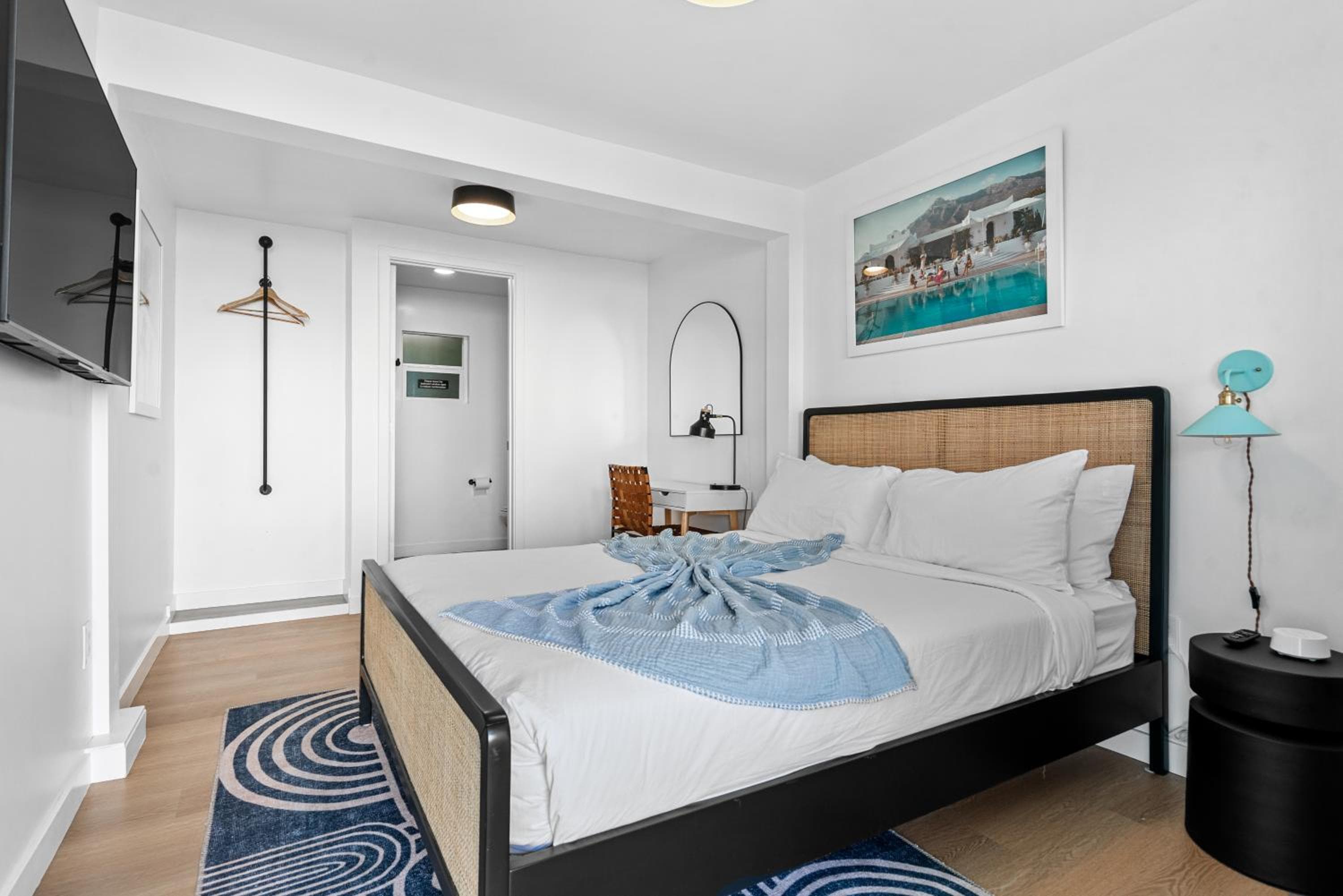 Aliza Hotel — 4
