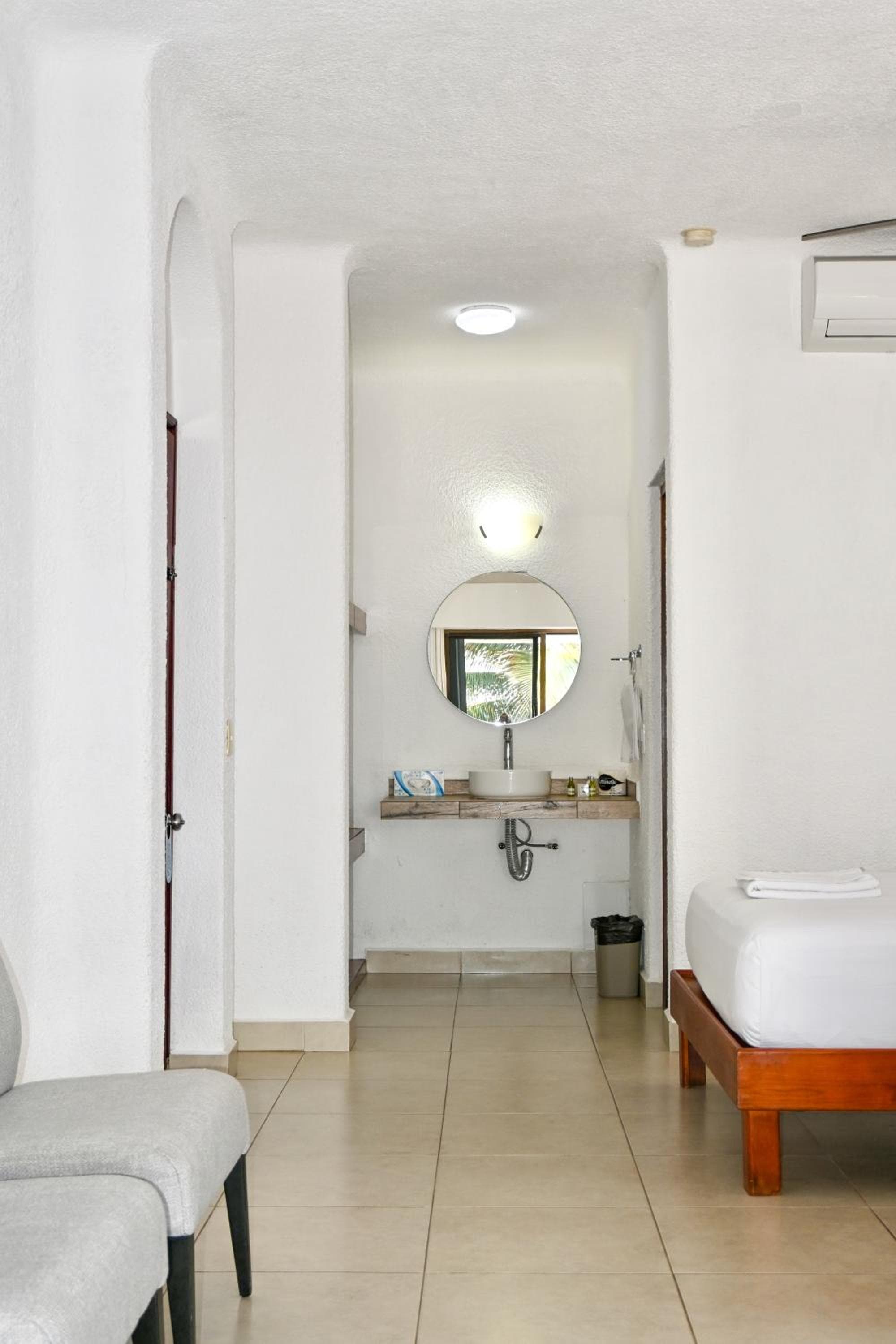 Pelicano Inn Playa del Carmen - Beachfront Hotel — 9