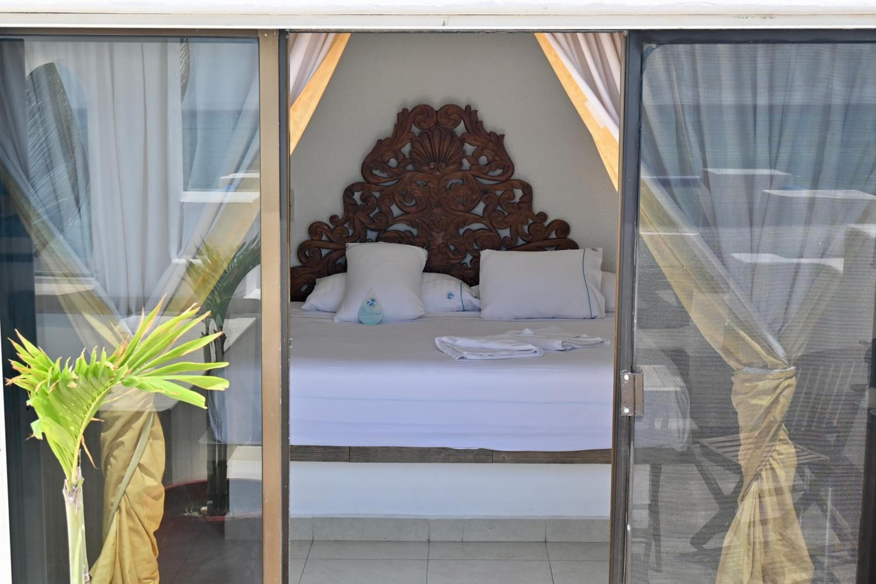 Pelicano Inn Playa del Carmen - Beachfront Hotel — 10