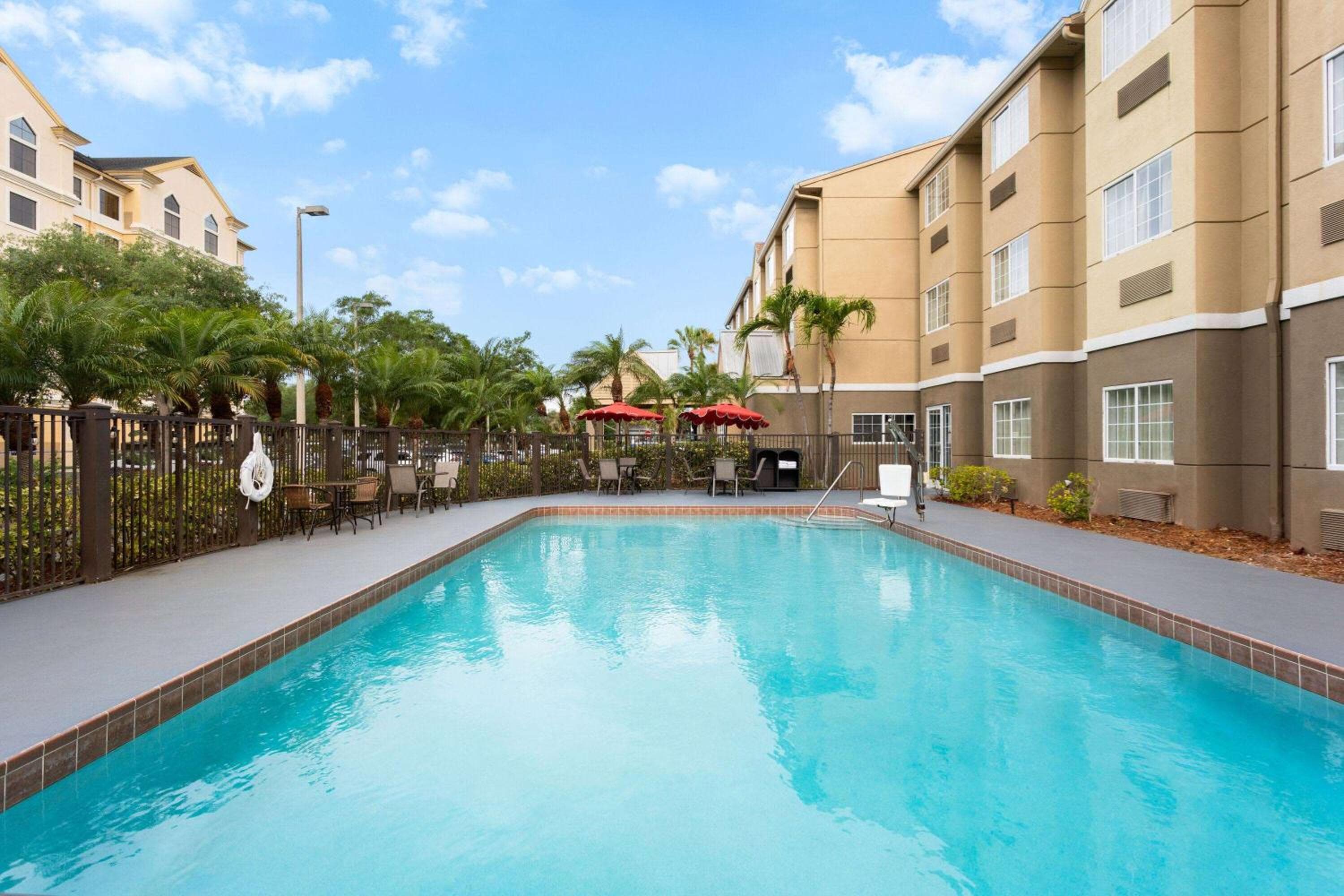 Baymont by Wyndham Orlando-International Dr-Universal Blvd — 8