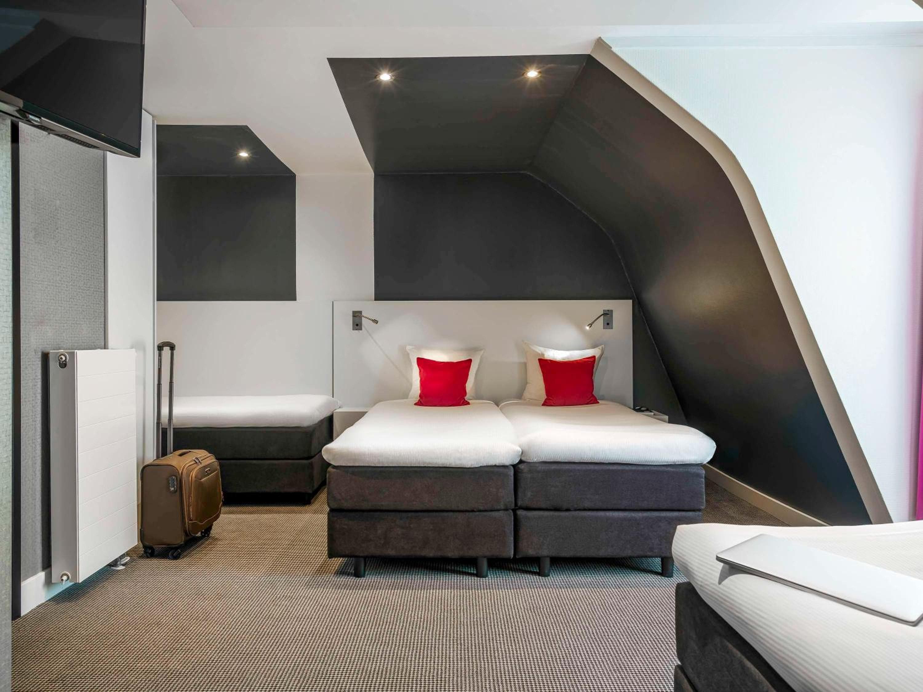 ibis Styles Amsterdam Amstel — 10