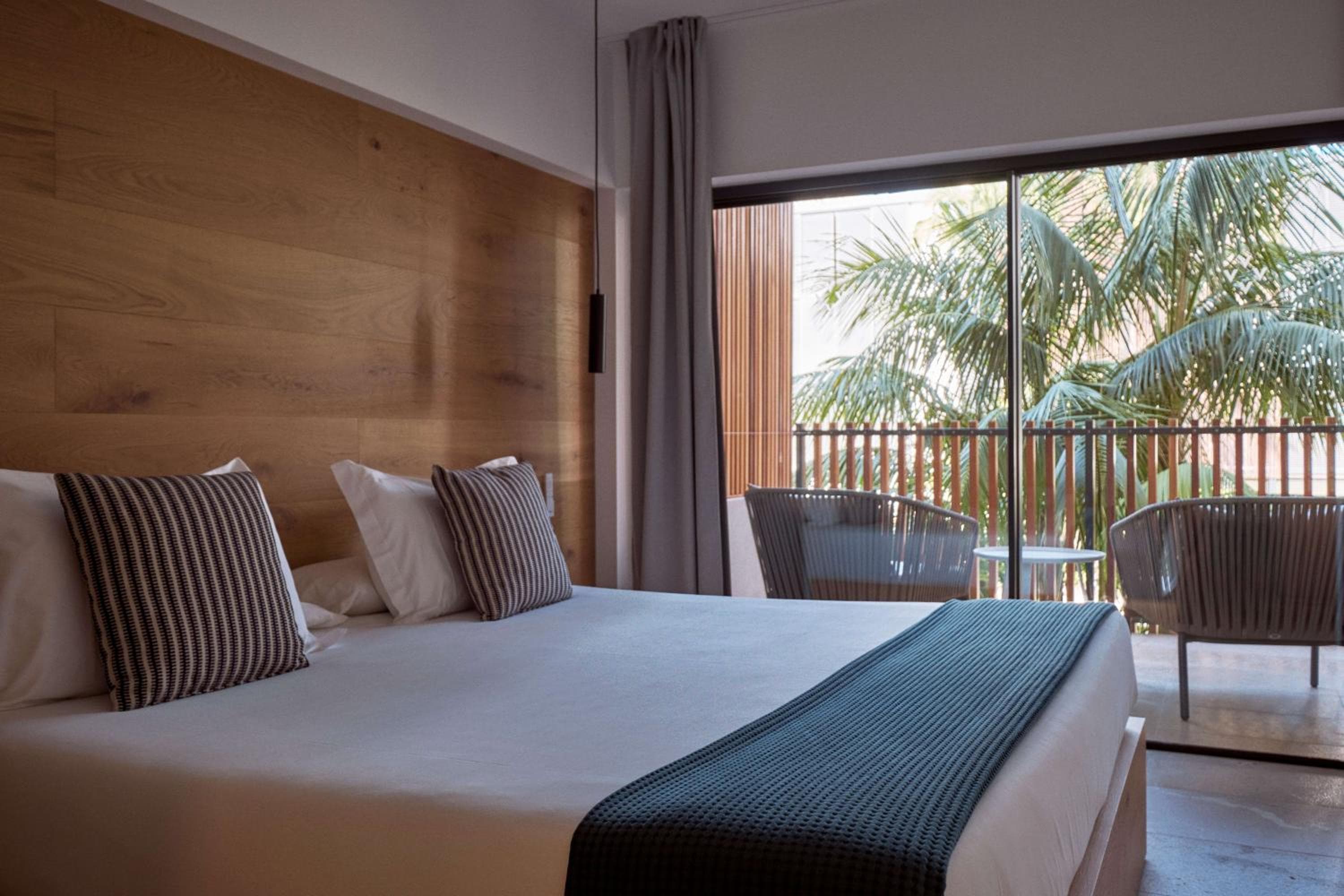 Las Gaviotas Suites Hotel & Spa — 1