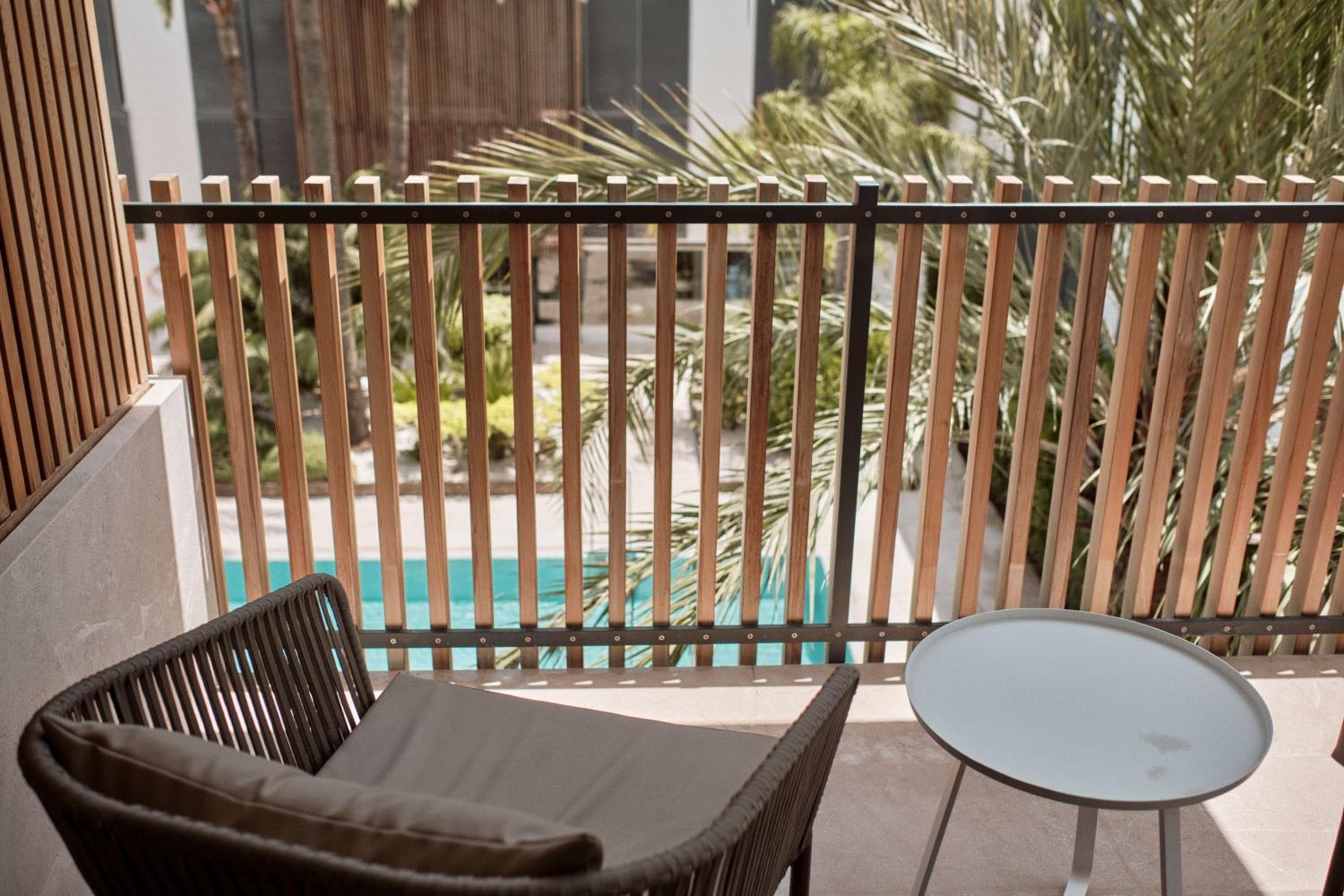 Las Gaviotas Suites Hotel & Spa — 2