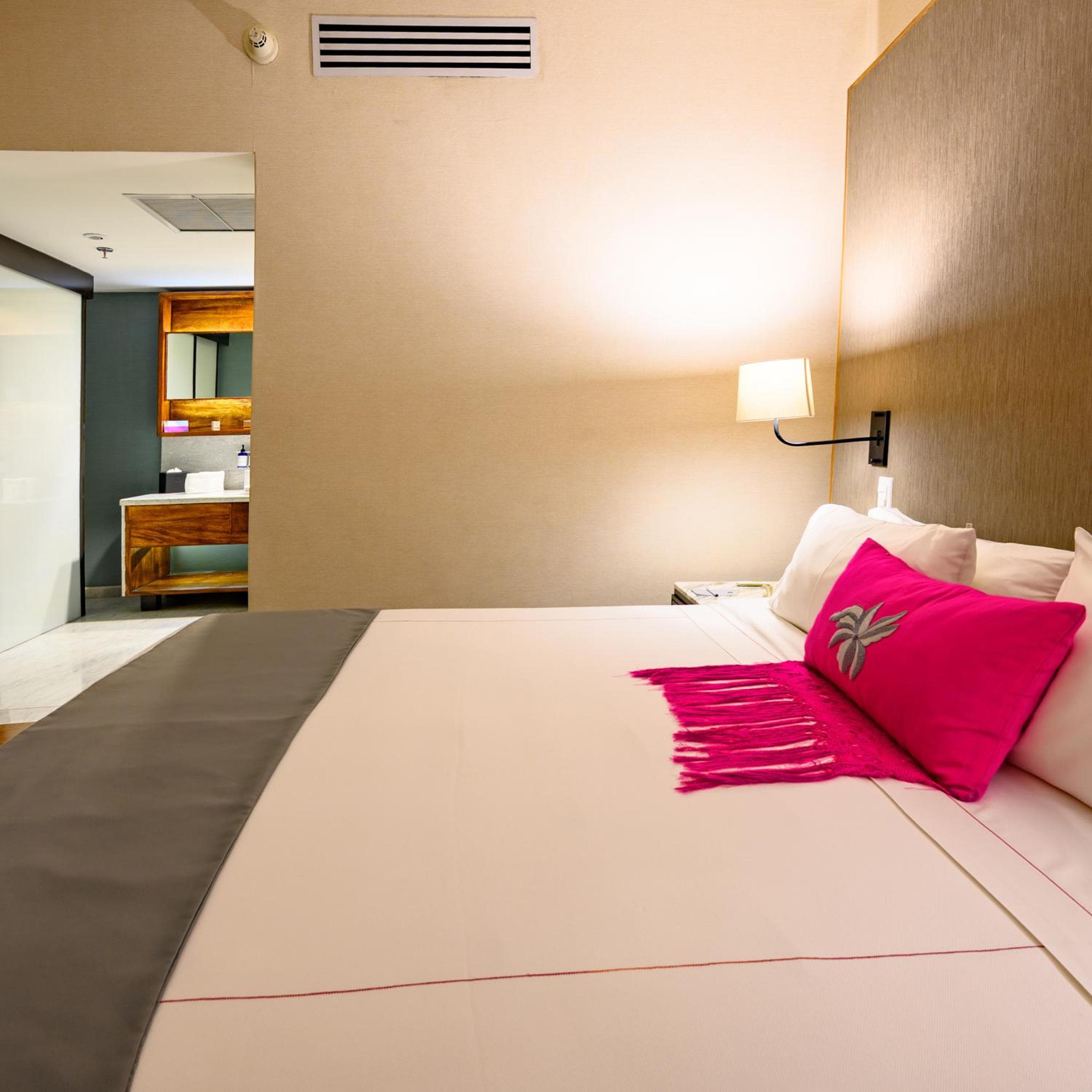 Las Suites Campos Eliseos — 24
