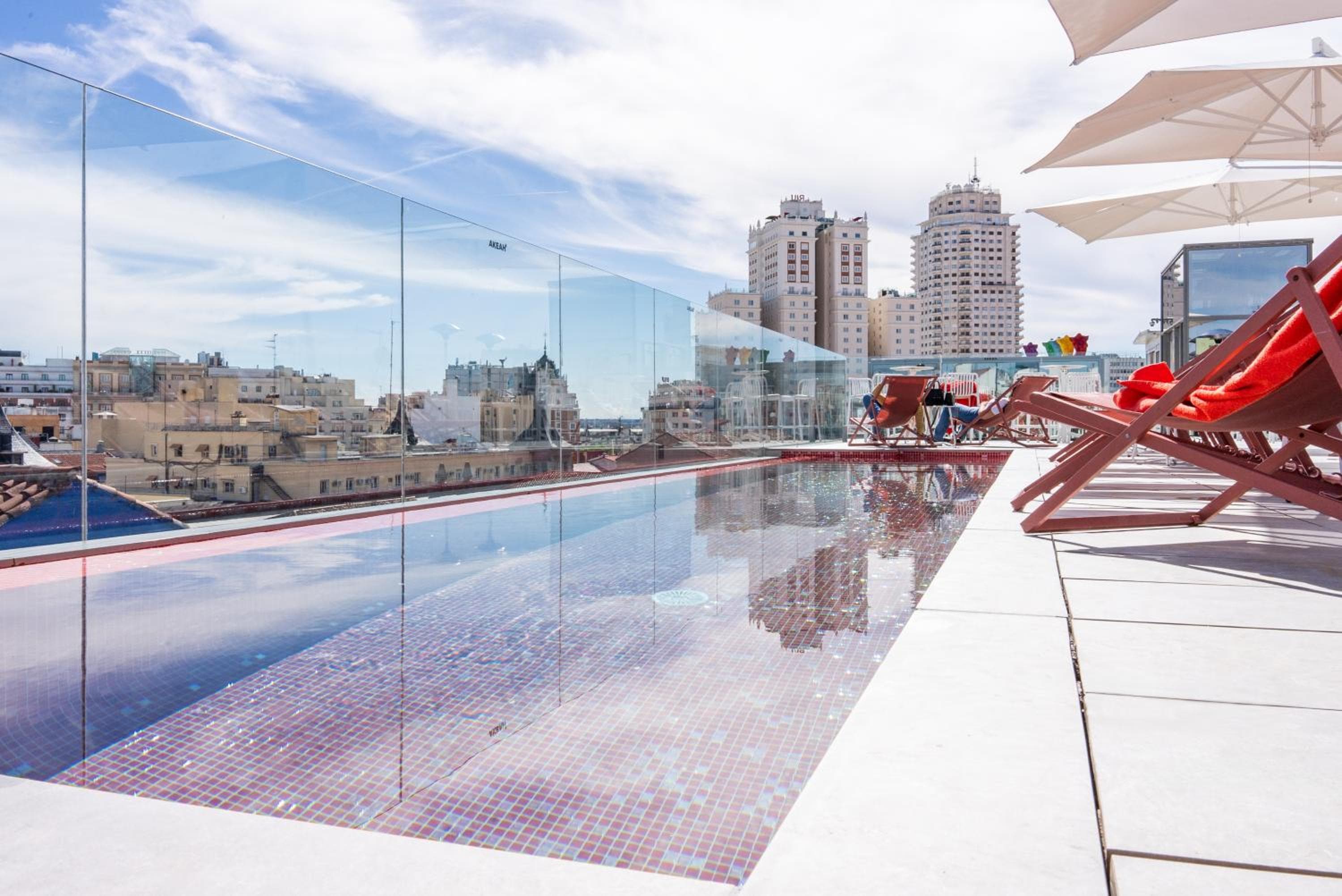 Akeah Hotel Gran Vía — 15