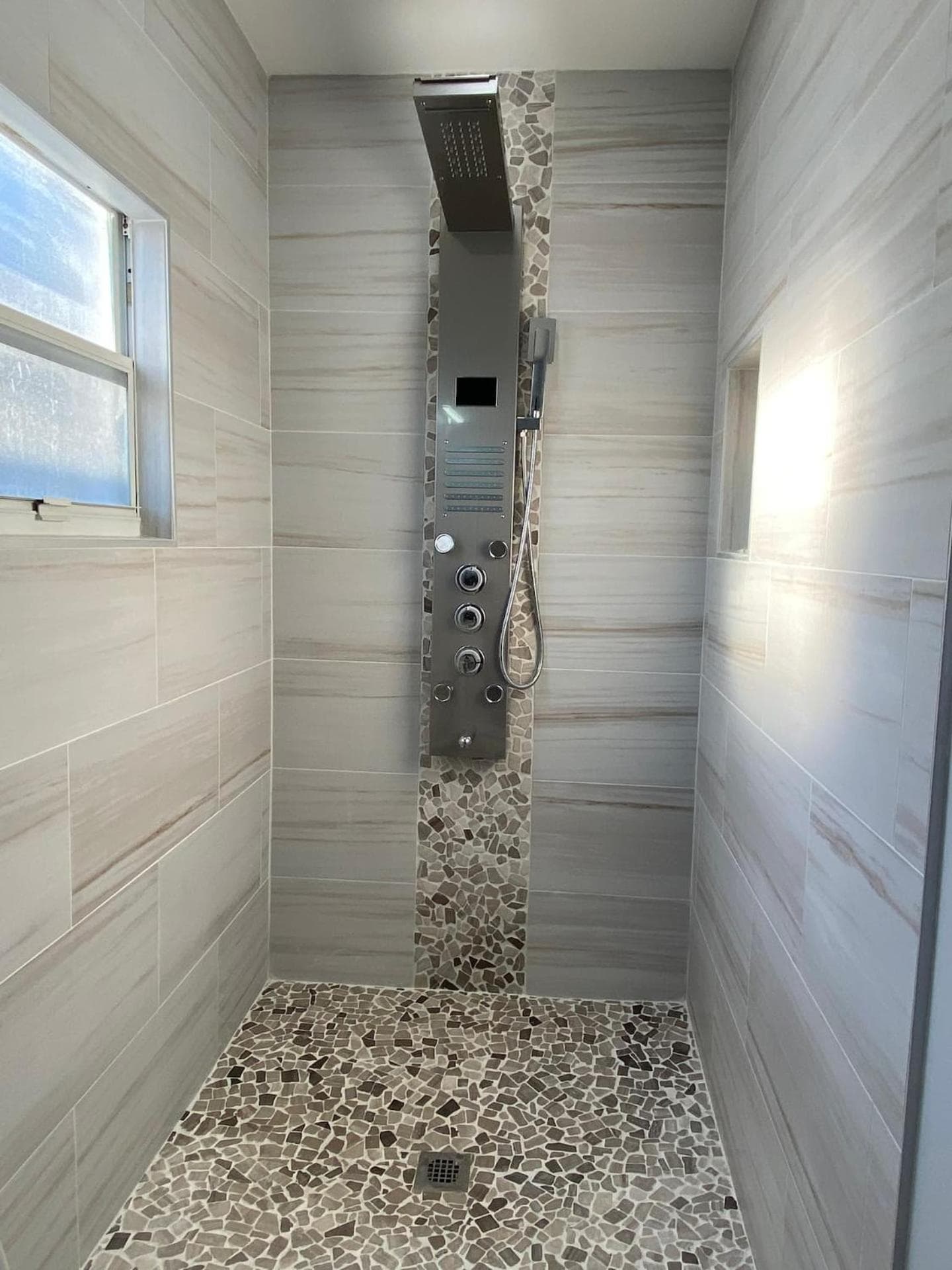 Rachaels Upscale 3 Bedrooms Luxury Home — 9