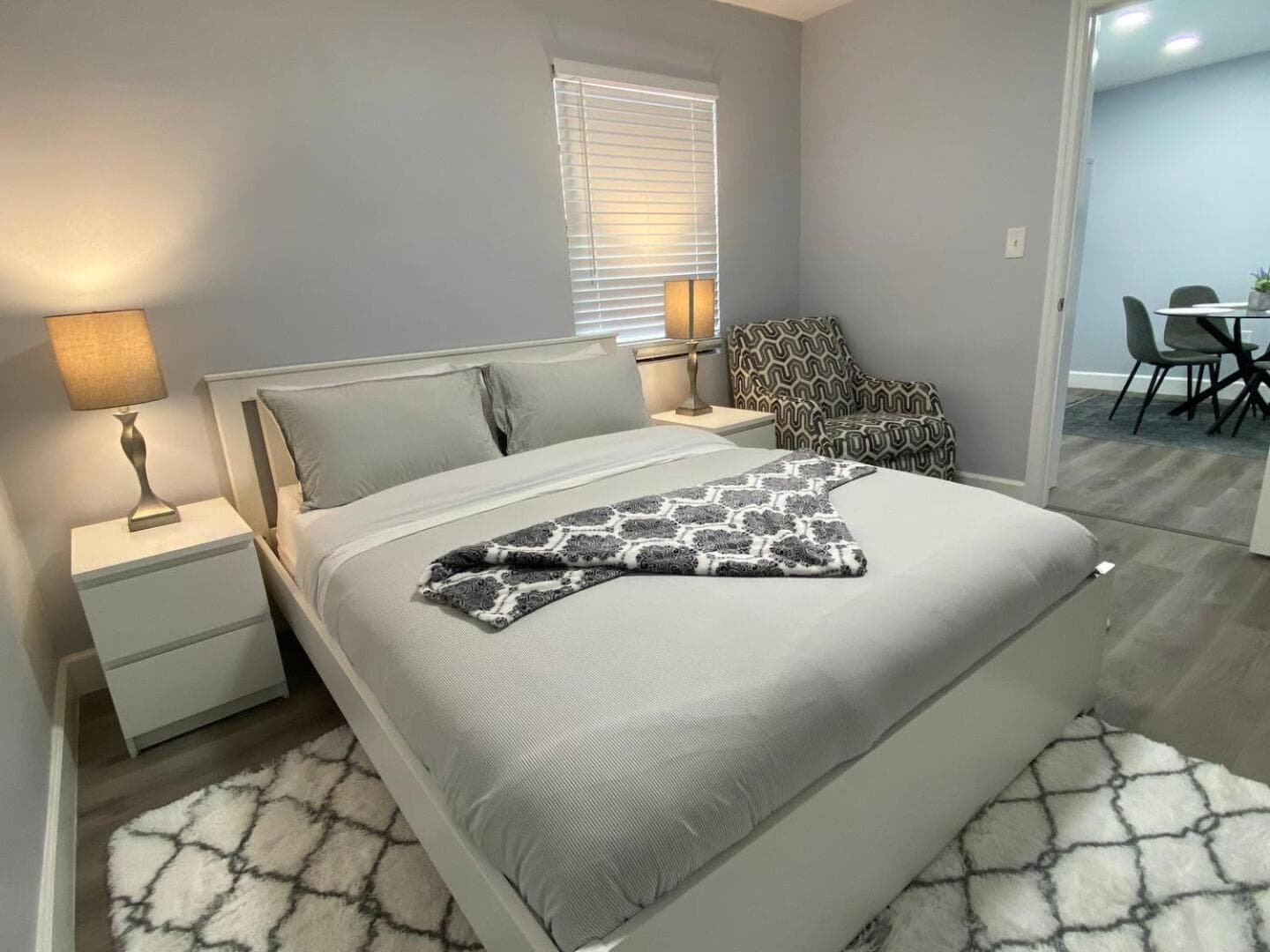 Rachaels Upscale 3 Bedrooms Luxury Home — 15