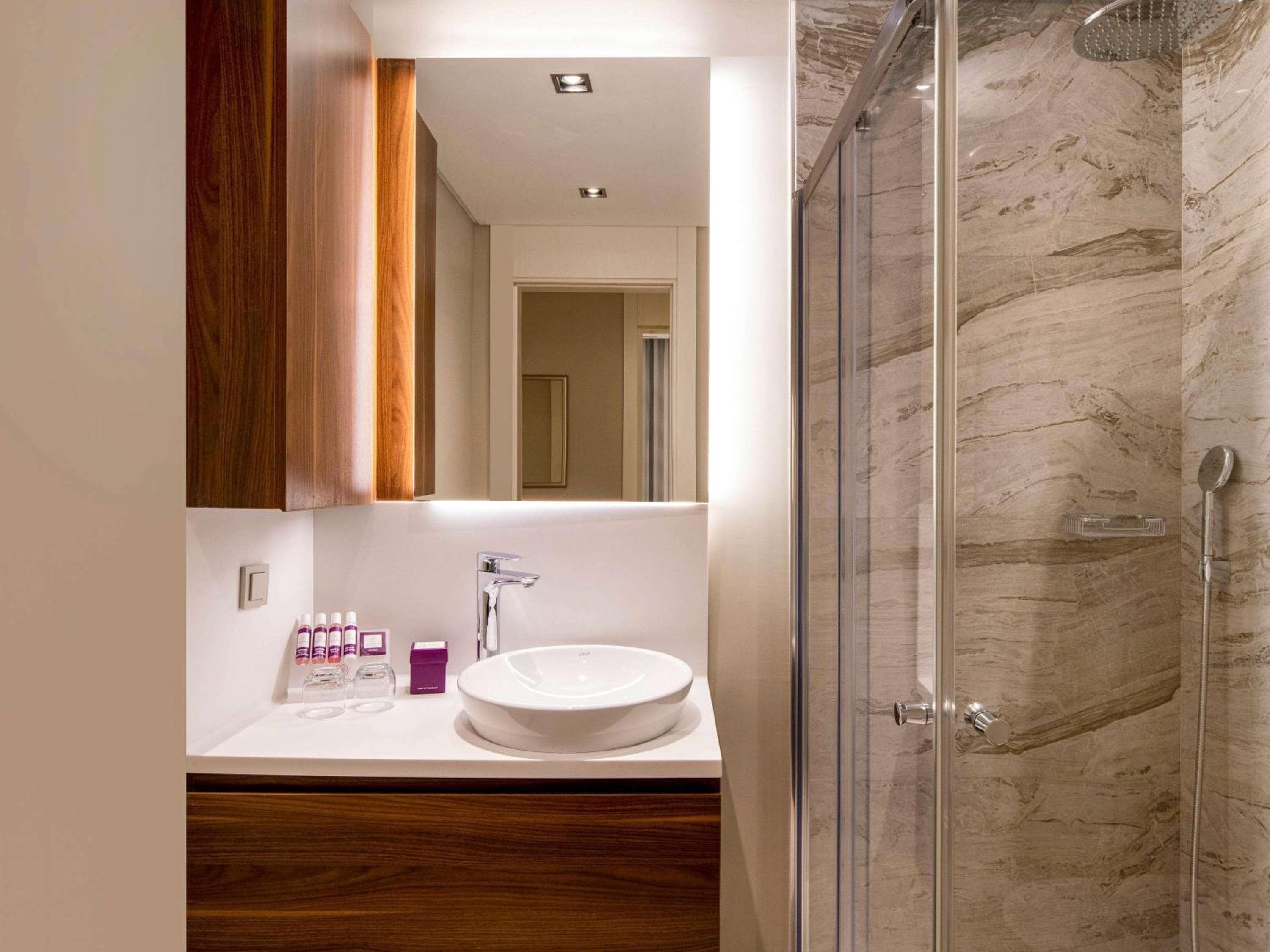 Mövenpick Living Istanbul West — 11