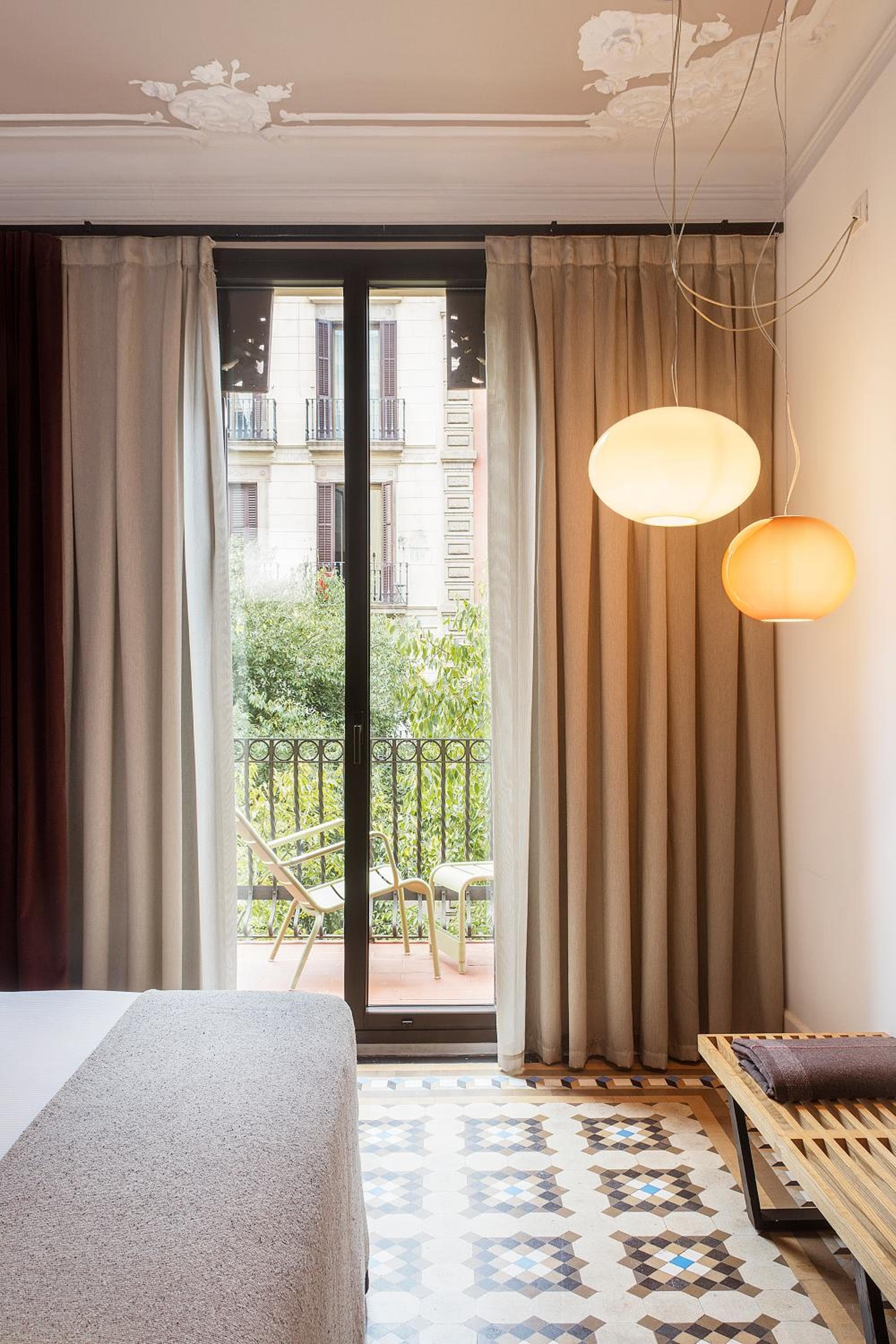 Alexandra Barcelona Hotel, Curio Collection by Hilton — 5